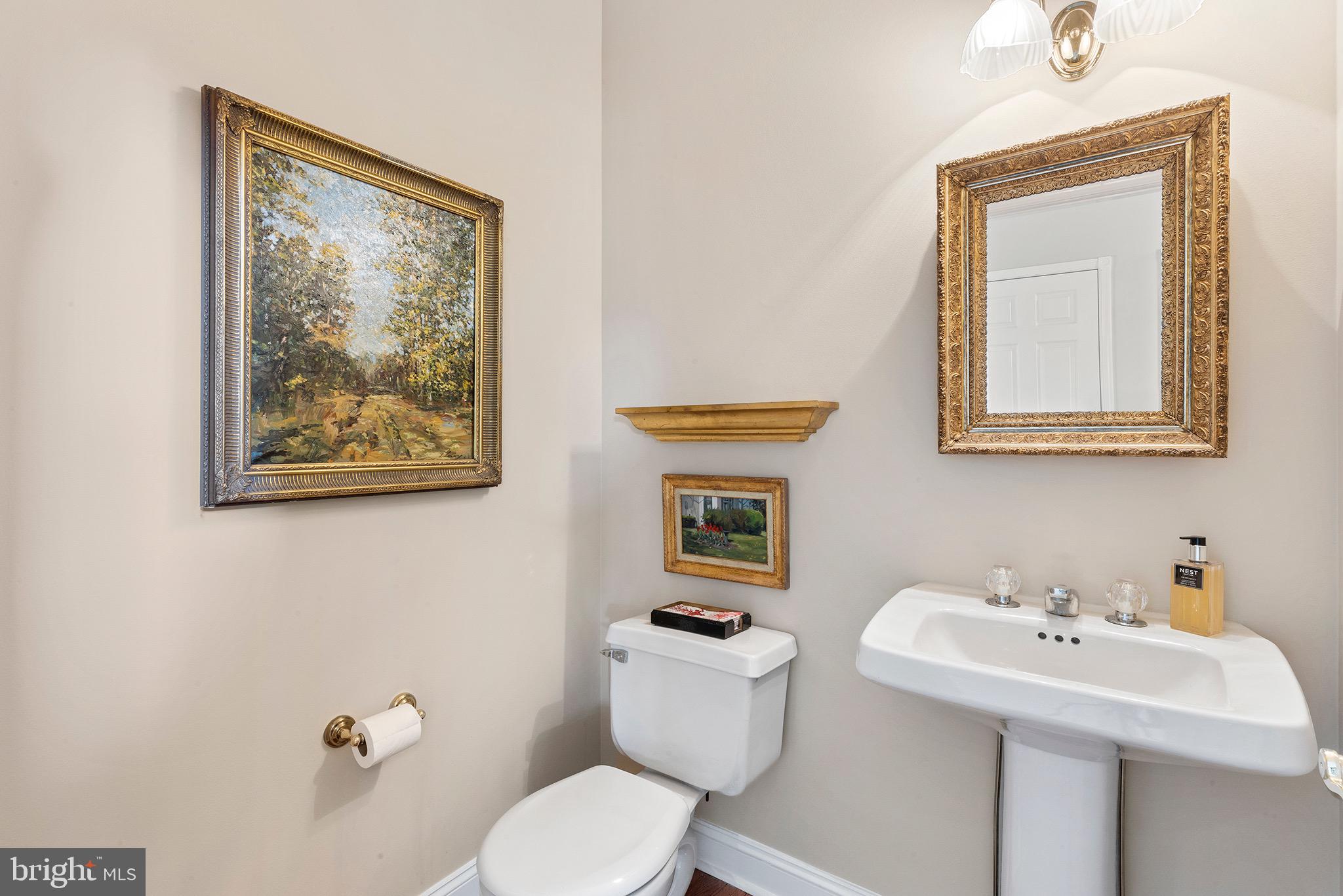 COUNTRYVIEW - Residential