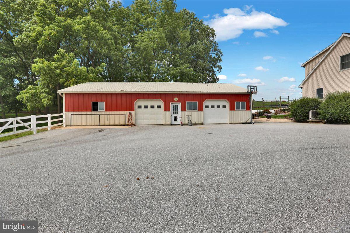 942 VALLEY ROAD