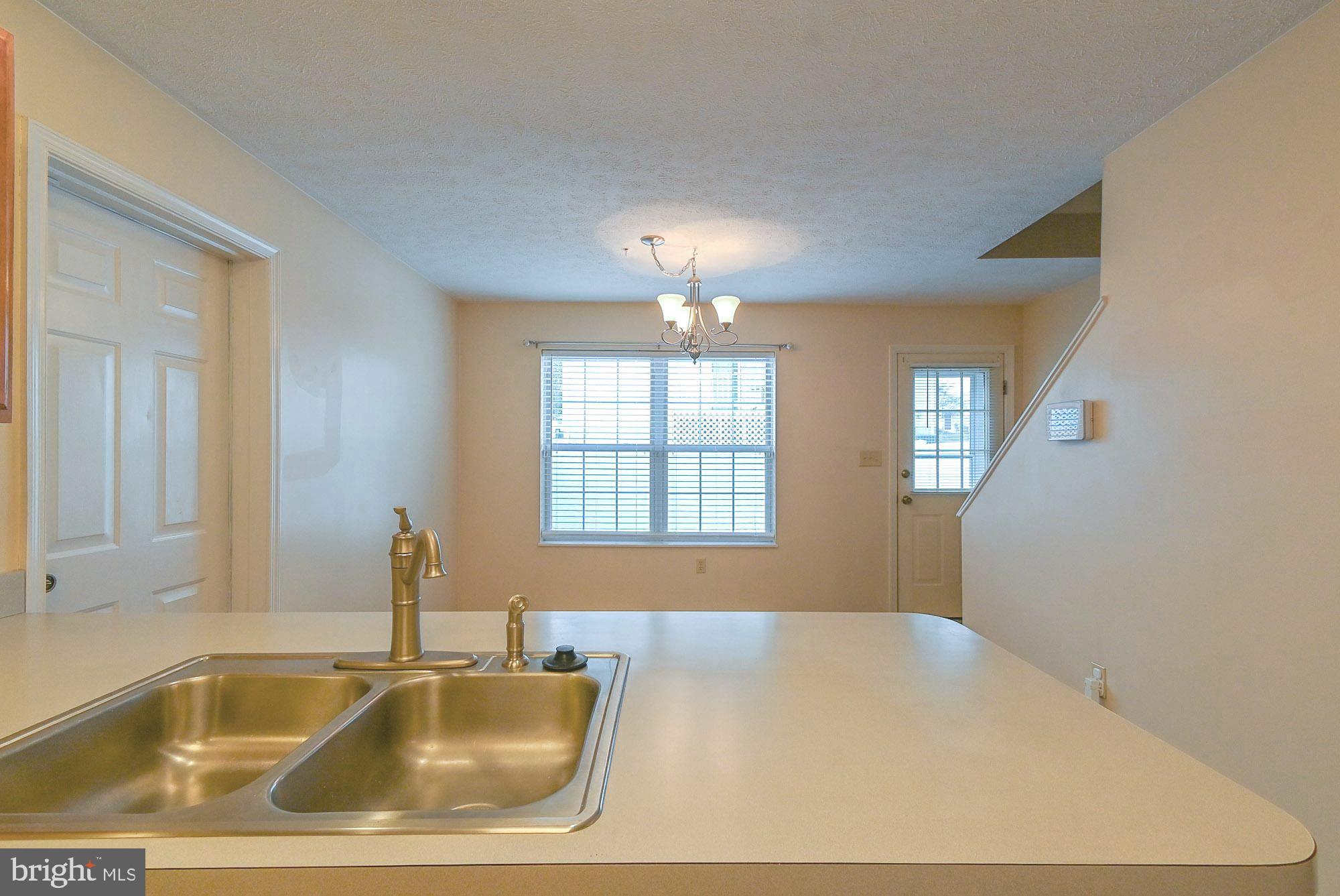 DRY RUN COMMONS - Residential Lease