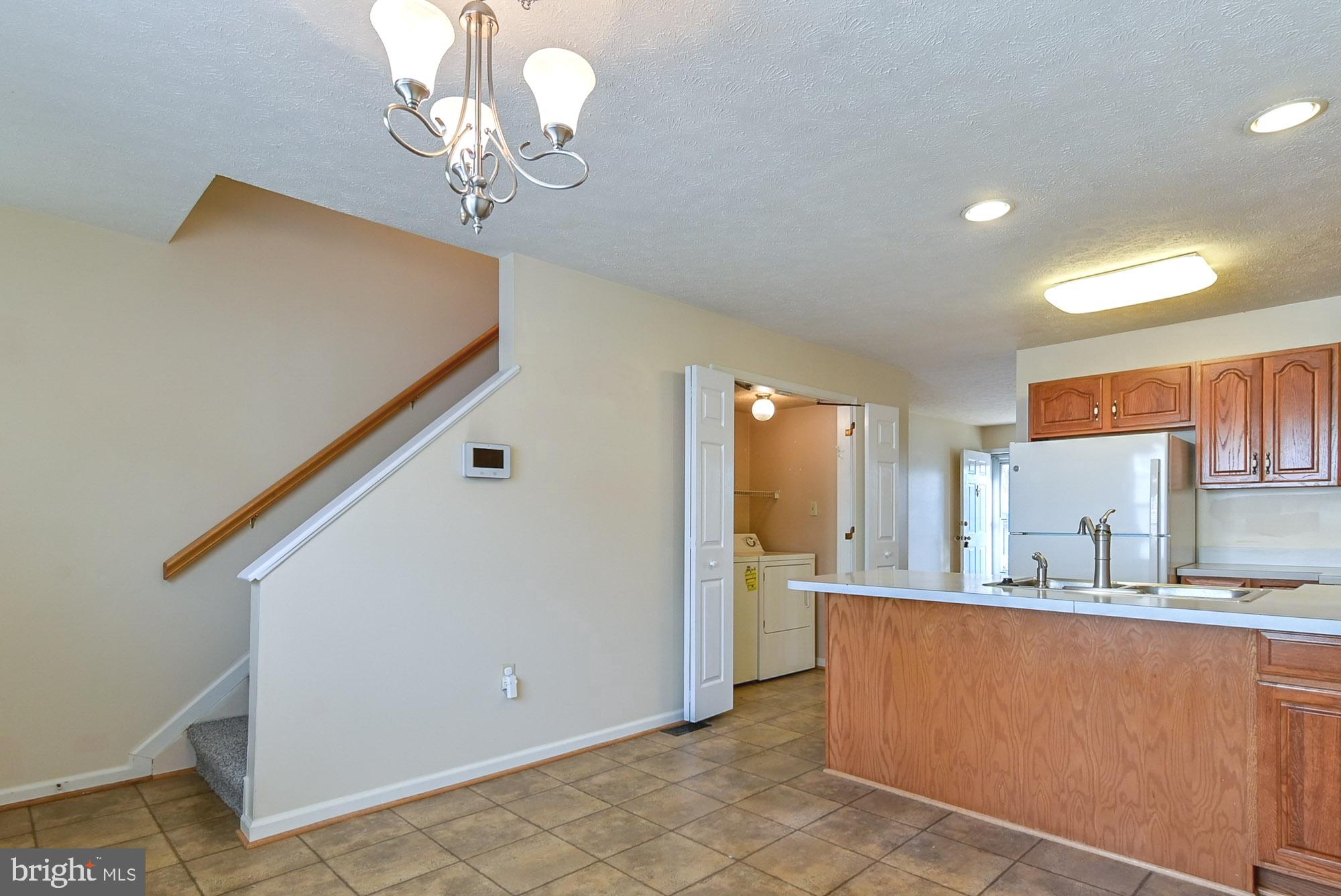 DRY RUN COMMONS - Residential Lease