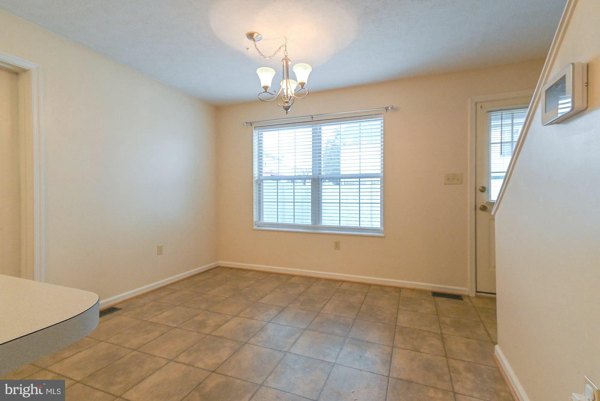 DRY RUN COMMONS - Residential Lease