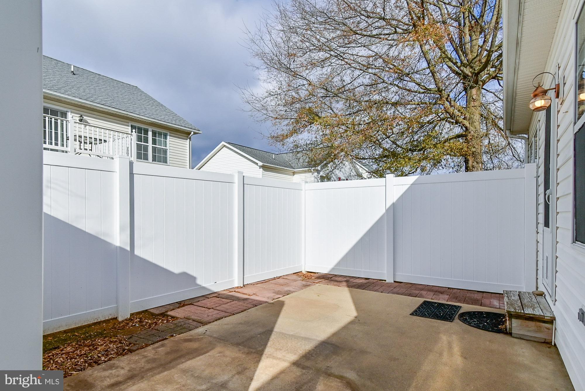 DRY RUN COMMONS - Residential Lease