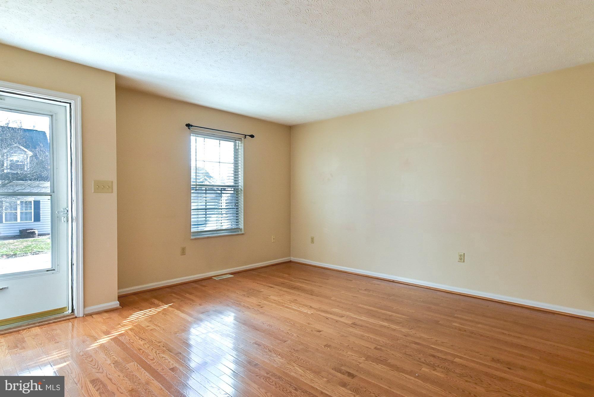 DRY RUN COMMONS - Residential Lease