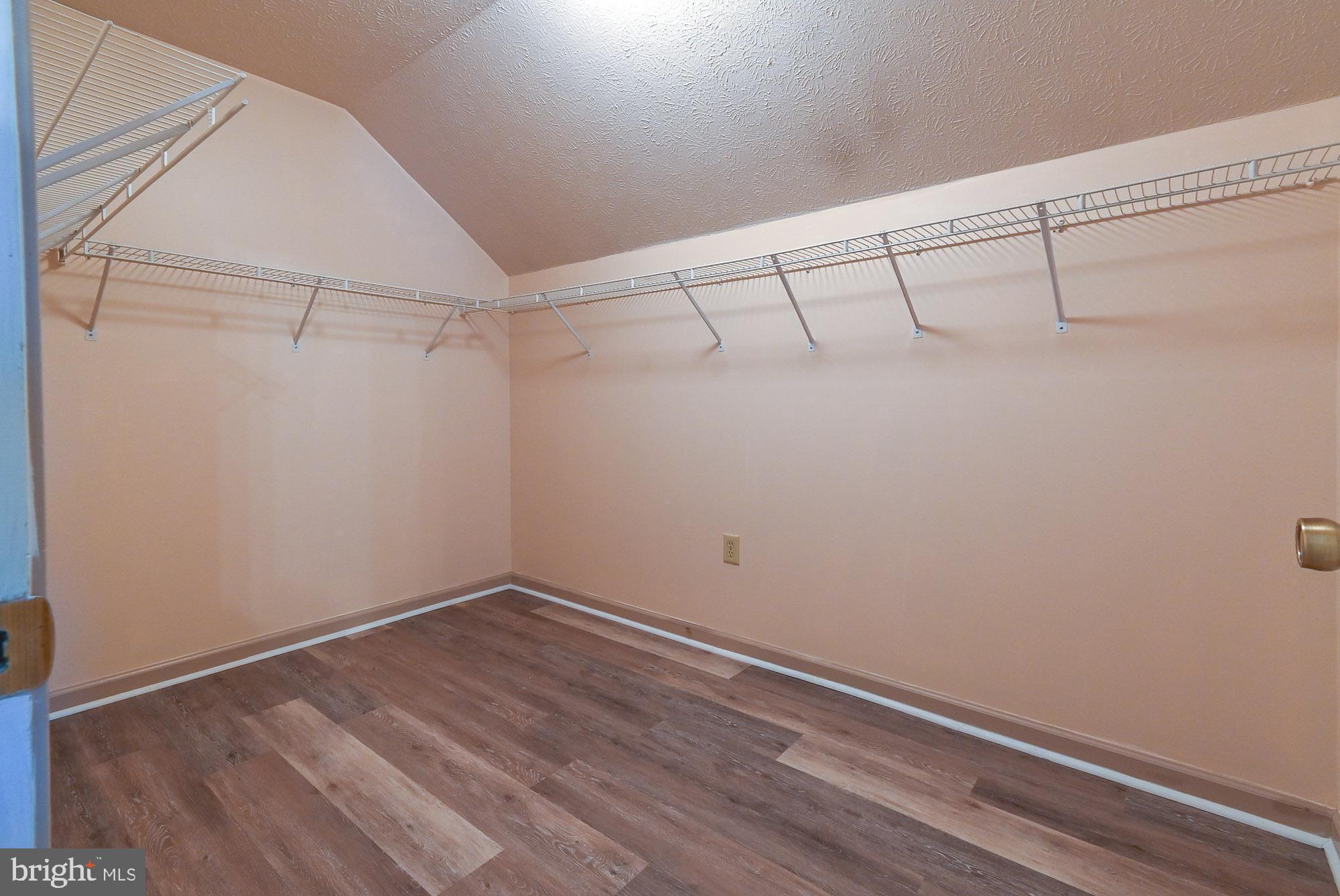 DRY RUN COMMONS - Residential Lease