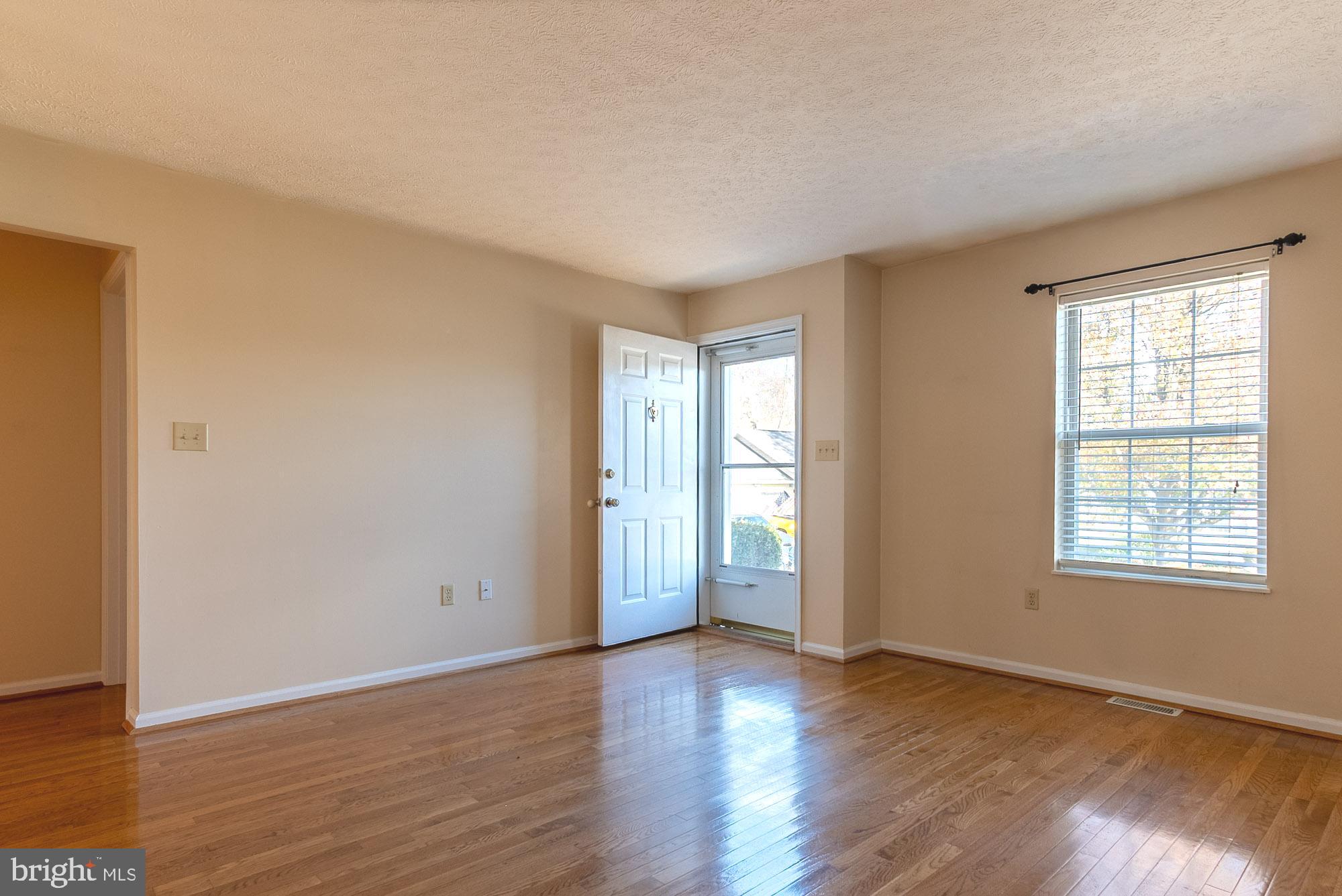 DRY RUN COMMONS - Residential Lease