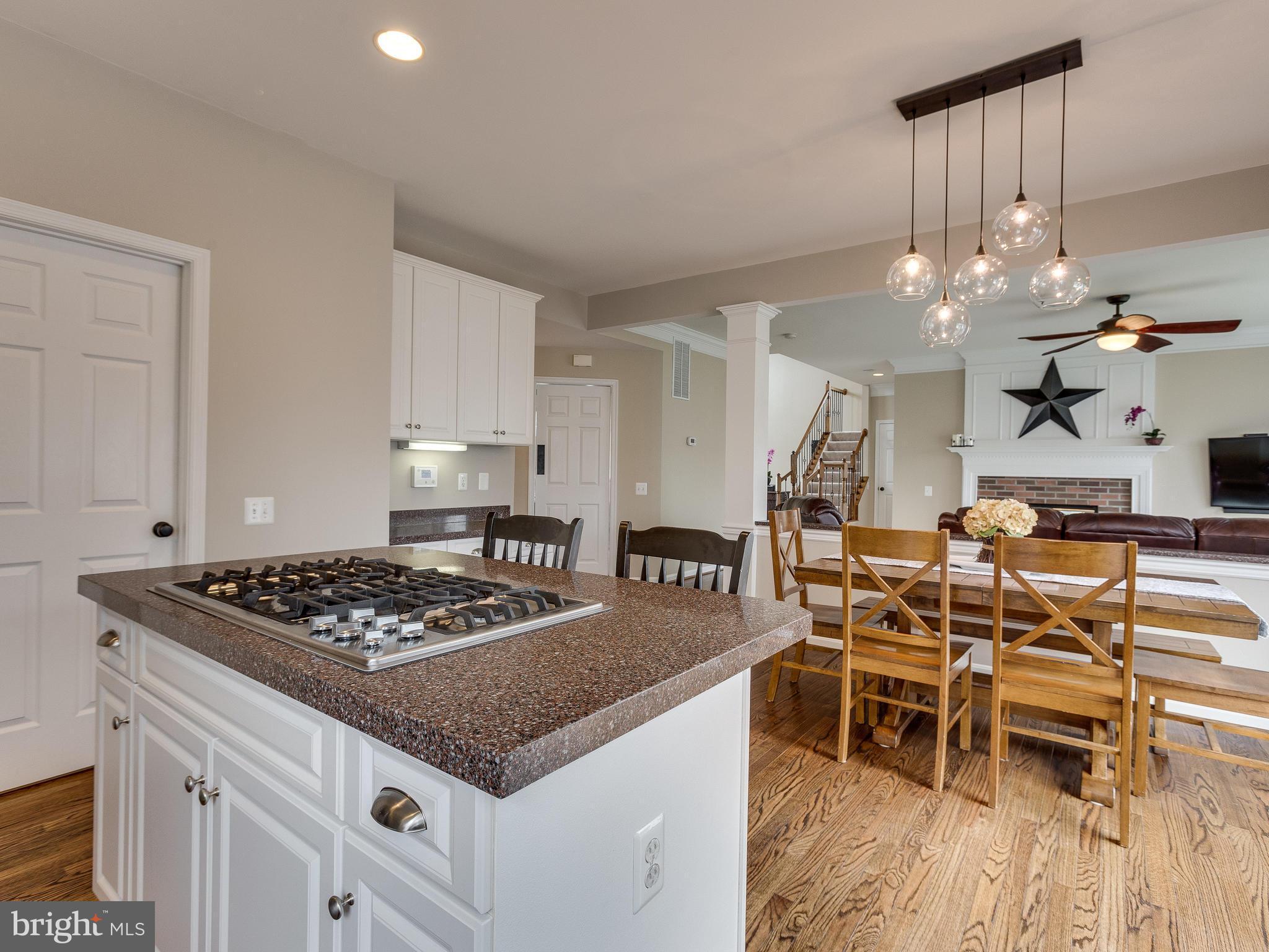 SOUTH RIDING - Residential