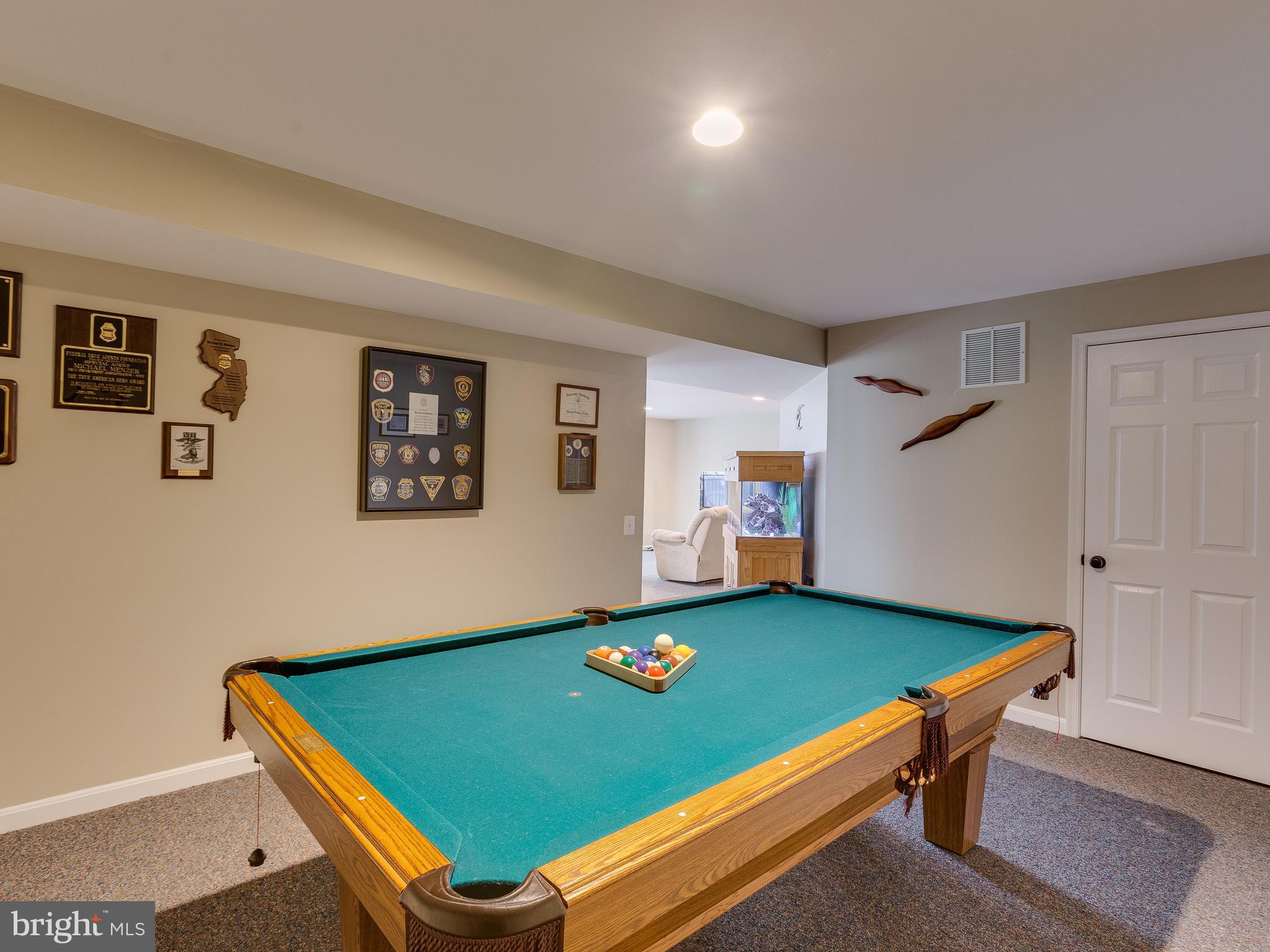 SOUTH RIDING - Residential