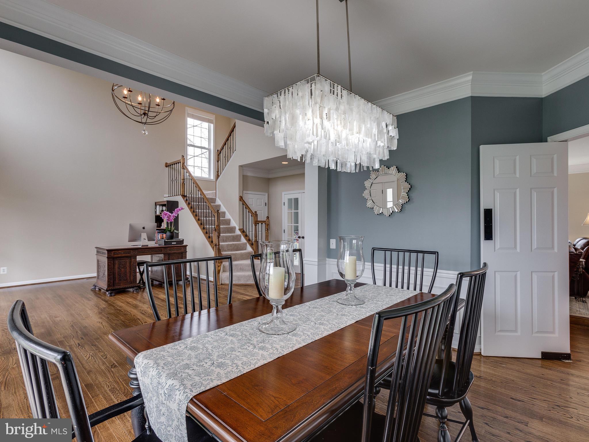 SOUTH RIDING - Residential