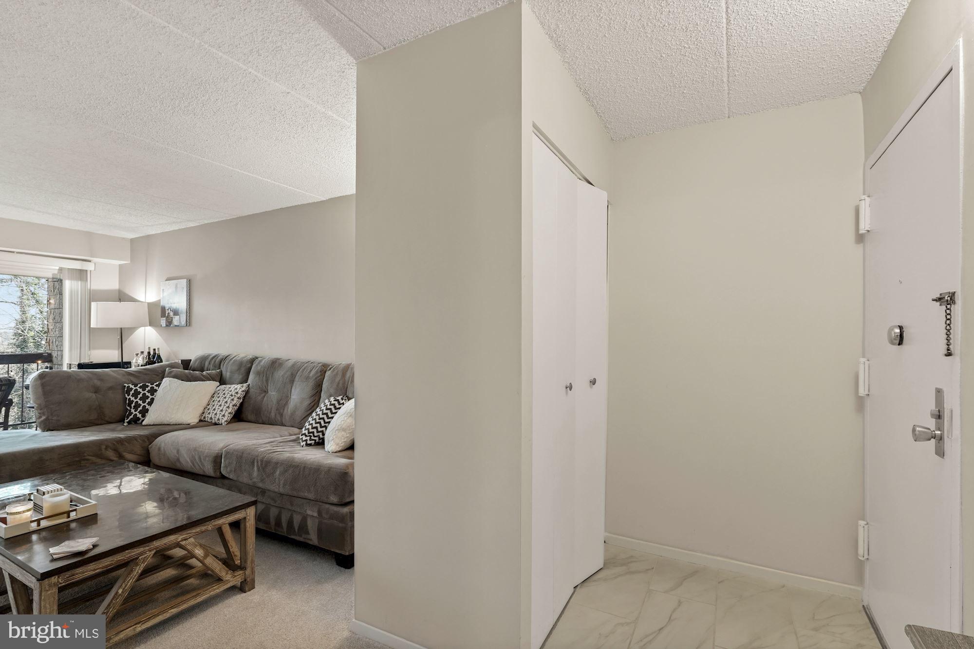 ALEXANDRIA OVERLOOK - Residential Lease