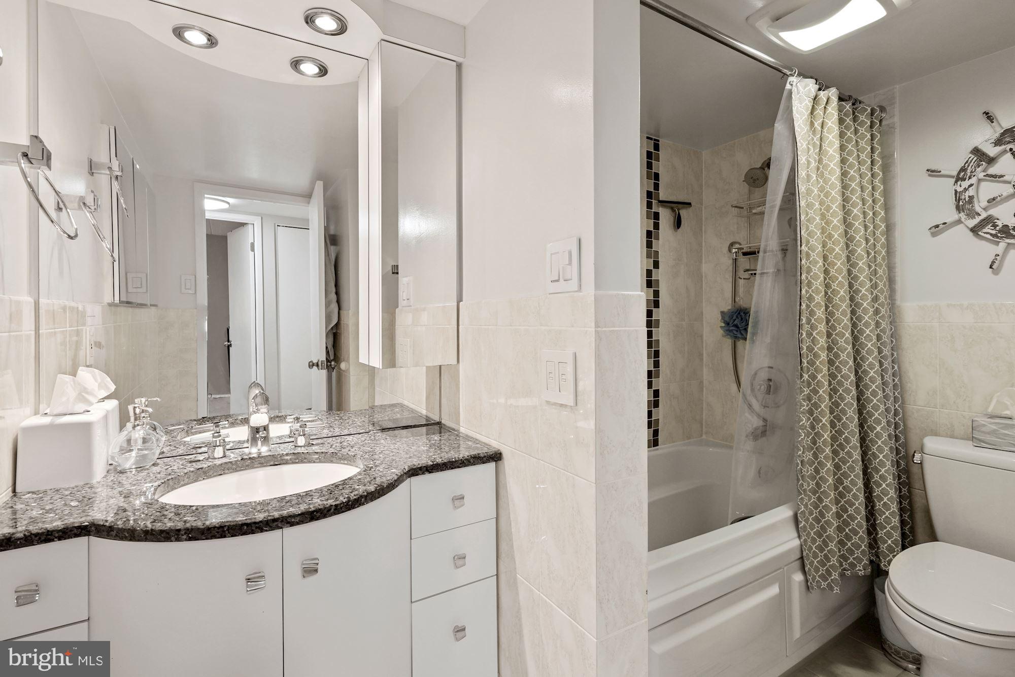 ALEXANDRIA OVERLOOK - Residential Lease