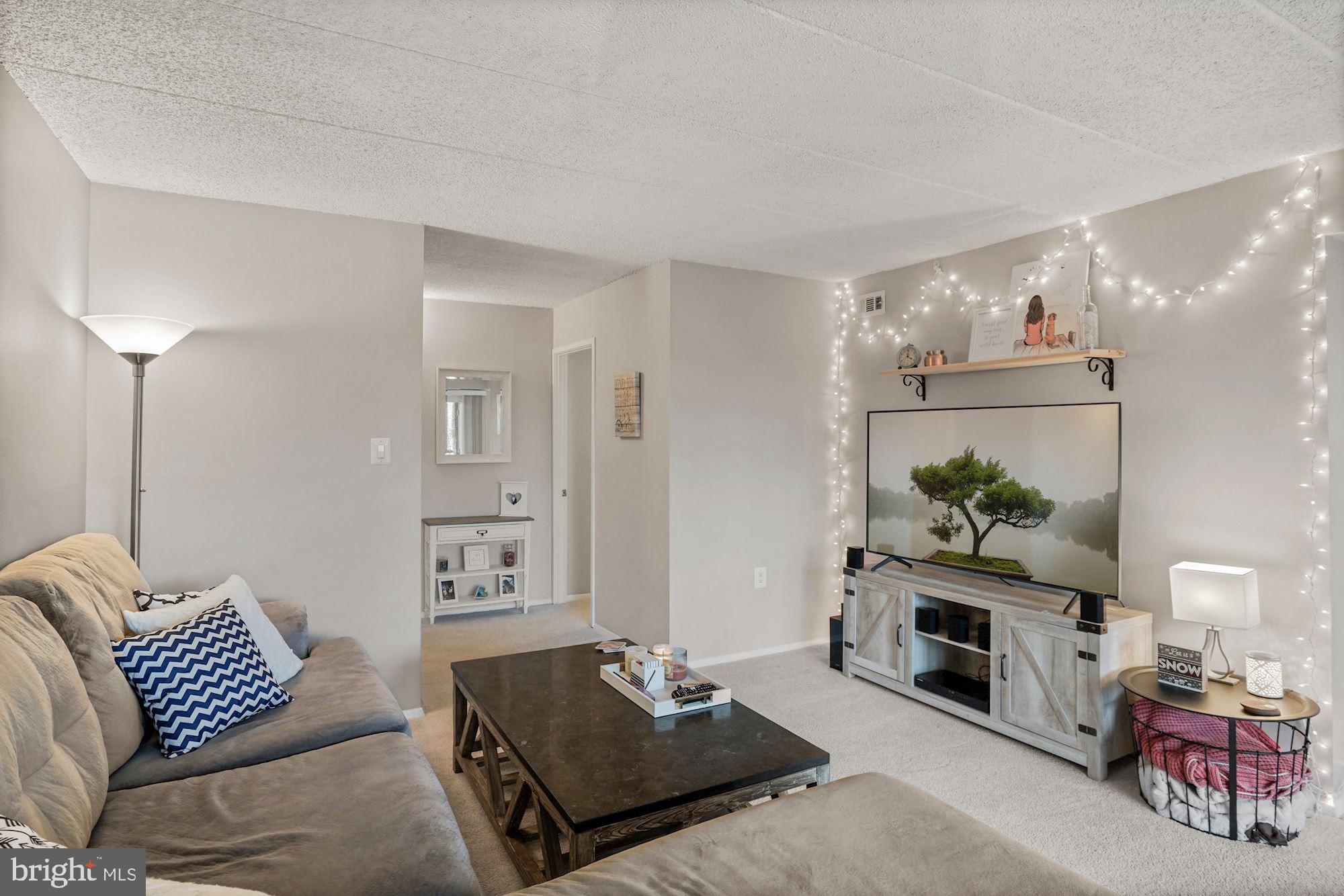 ALEXANDRIA OVERLOOK - Residential Lease