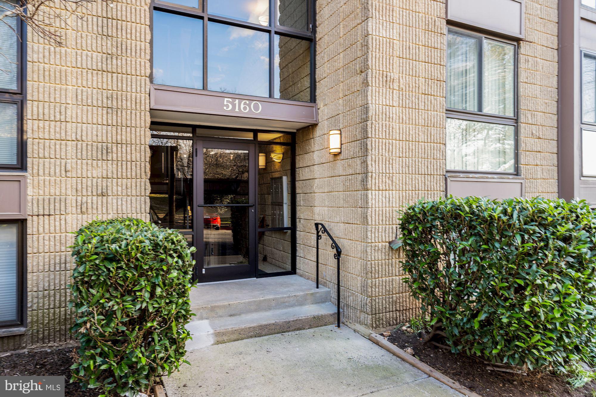 ALEXANDRIA OVERLOOK - Residential Lease