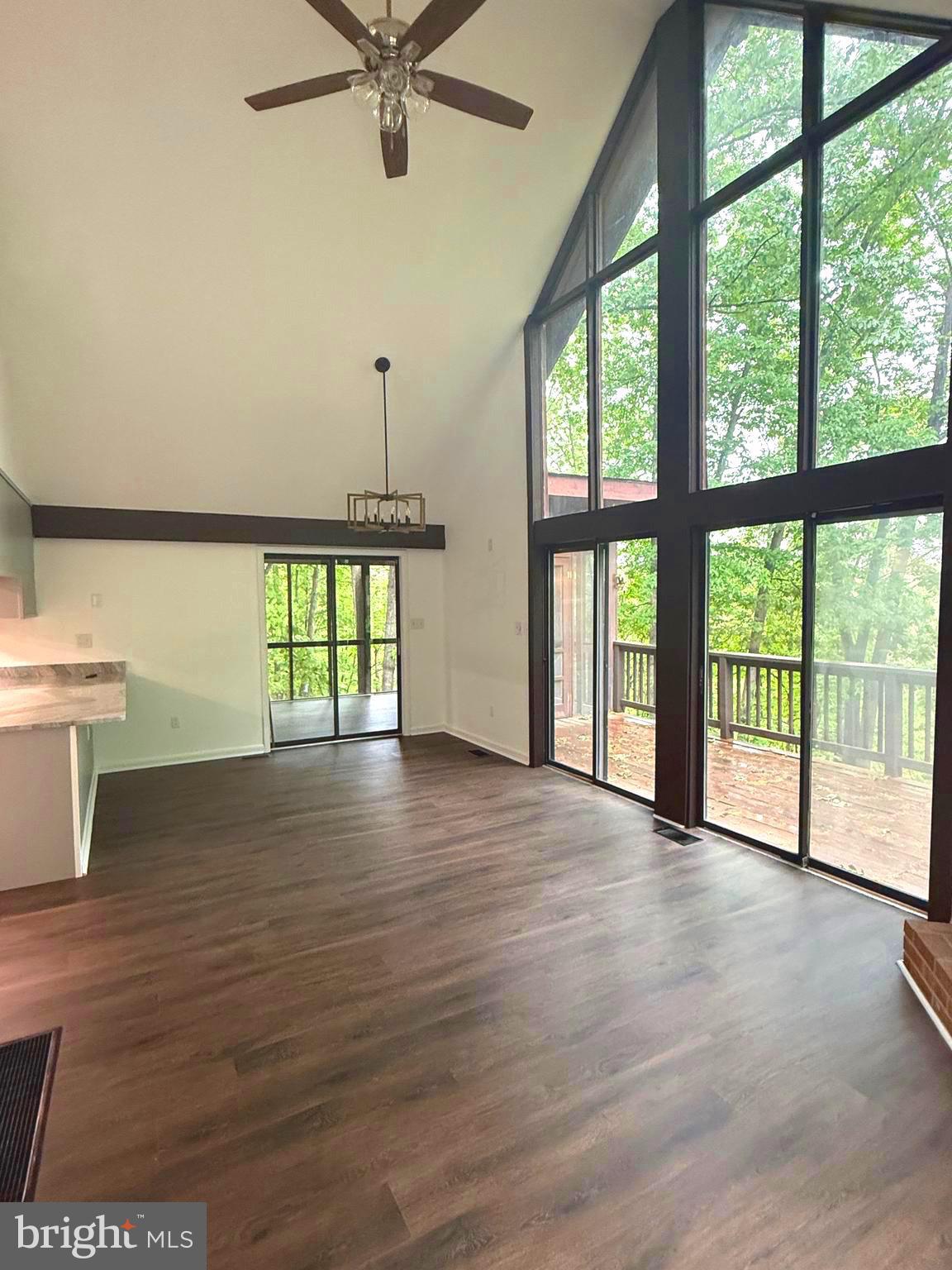 THE WOODS - Residential