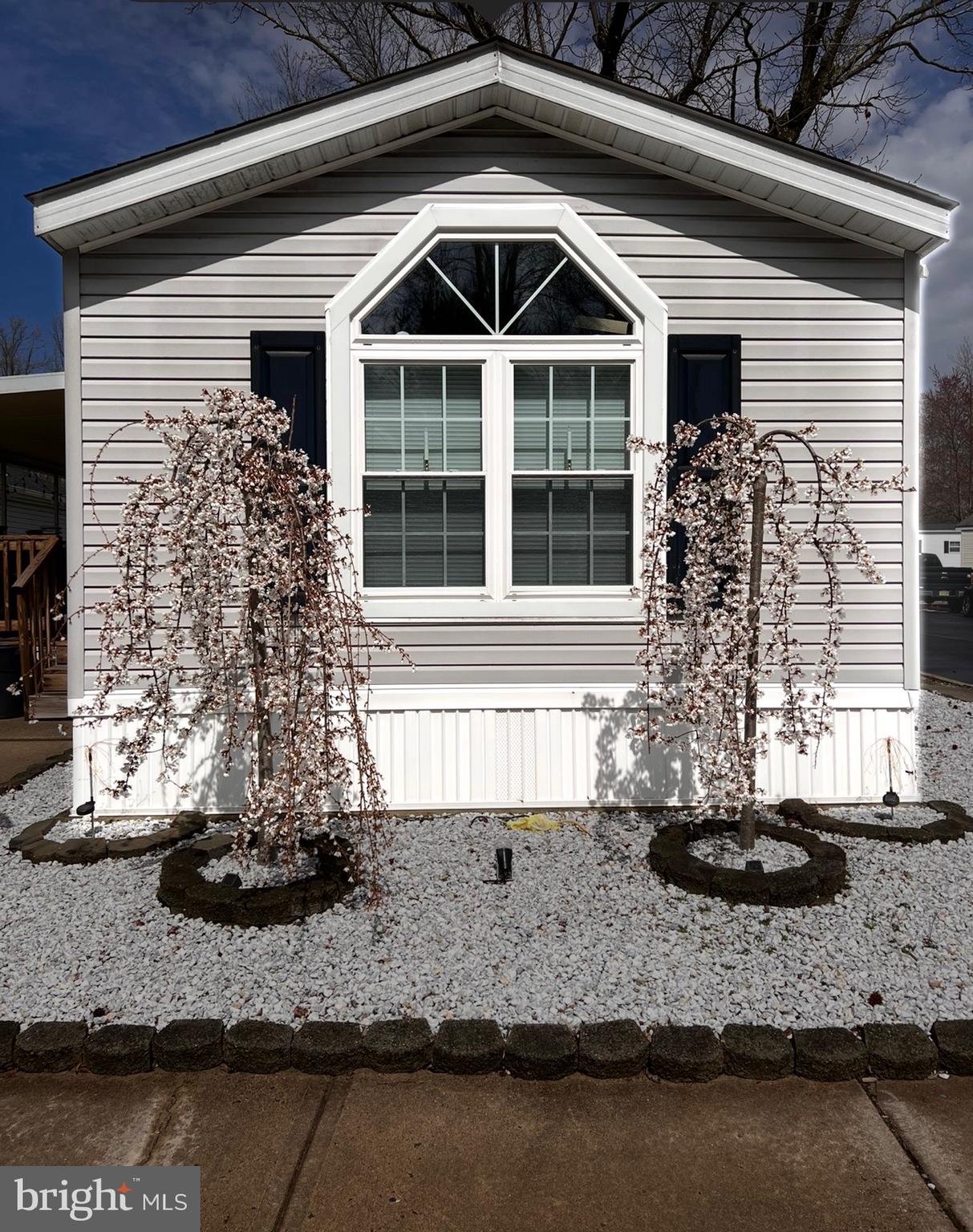 18 STERLING COURT