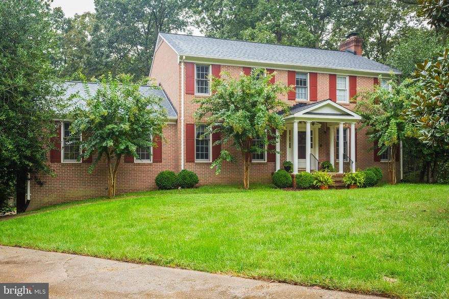 Quality-built all-brick residence situated on a private 1.05 acre cul-de-sac lot.. Wood flooring, nice built-ins and detailed woodwork can be found in many rooms. 3 finished levels w/spacious rooms & 3 fireplaces. Rear deck overlooks large back yard. Almost new roof and duel zoned heating and air conditioning are additional positive features. Desirable subdivision minutes to downtown & VRE.