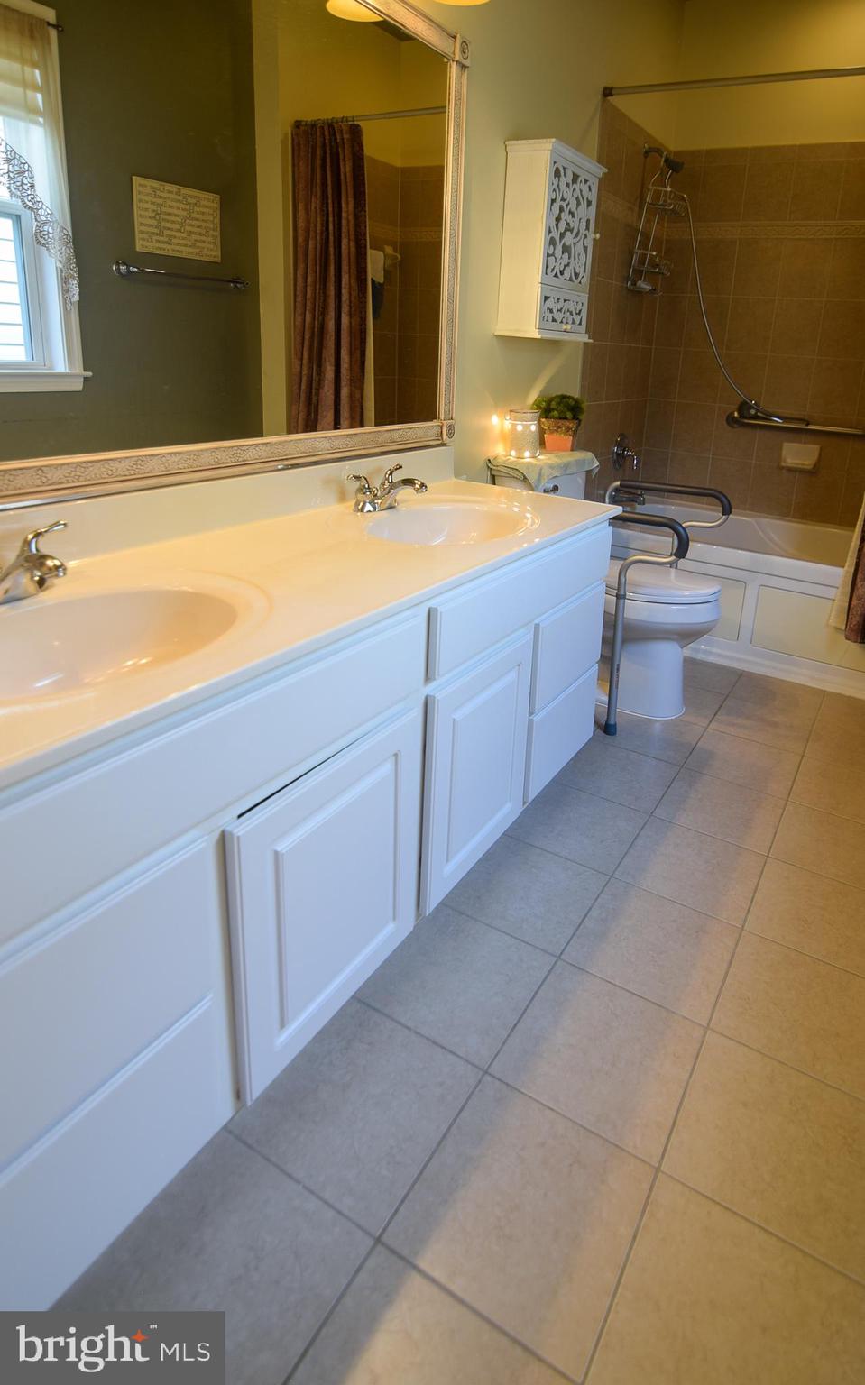 FALLS RUN - Residential