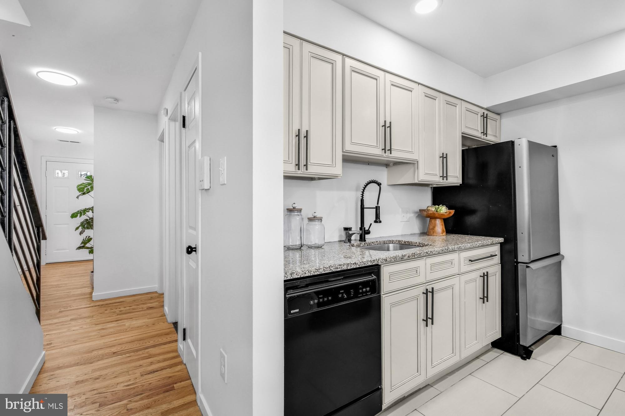 GRADUATE HOSPITAL - Residential