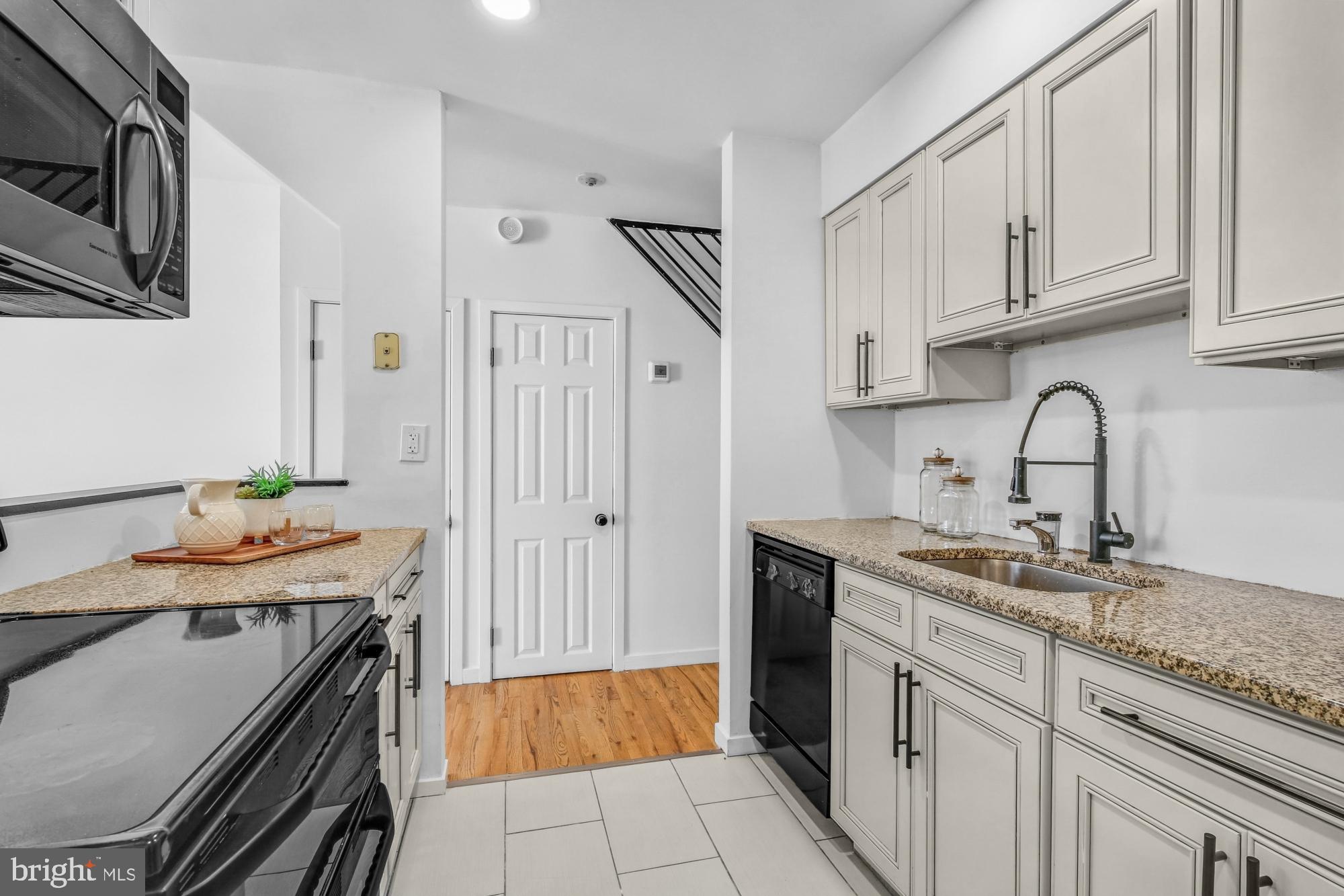 GRADUATE HOSPITAL - Residential