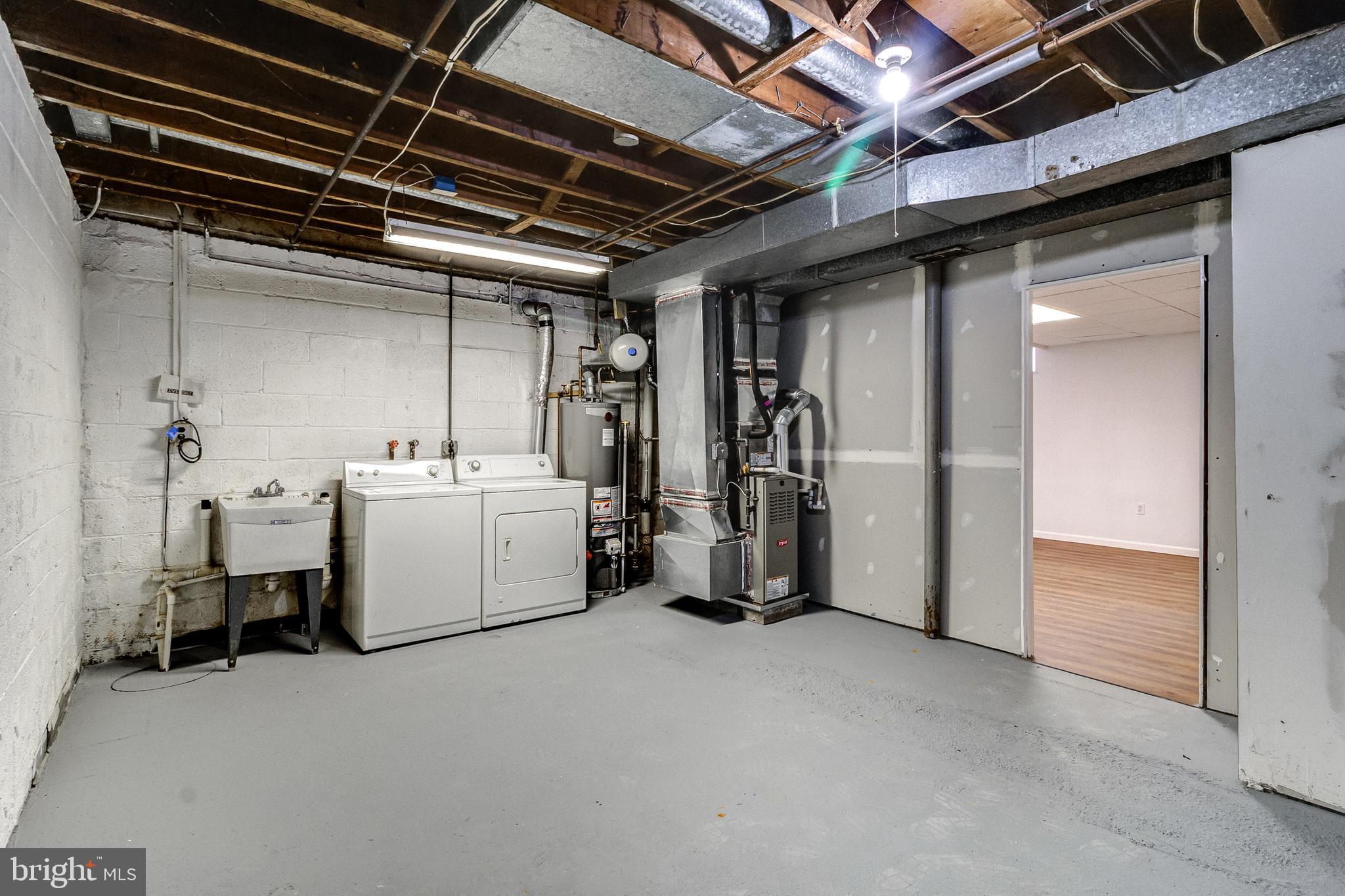 COUNTRY RIDGE - Residential