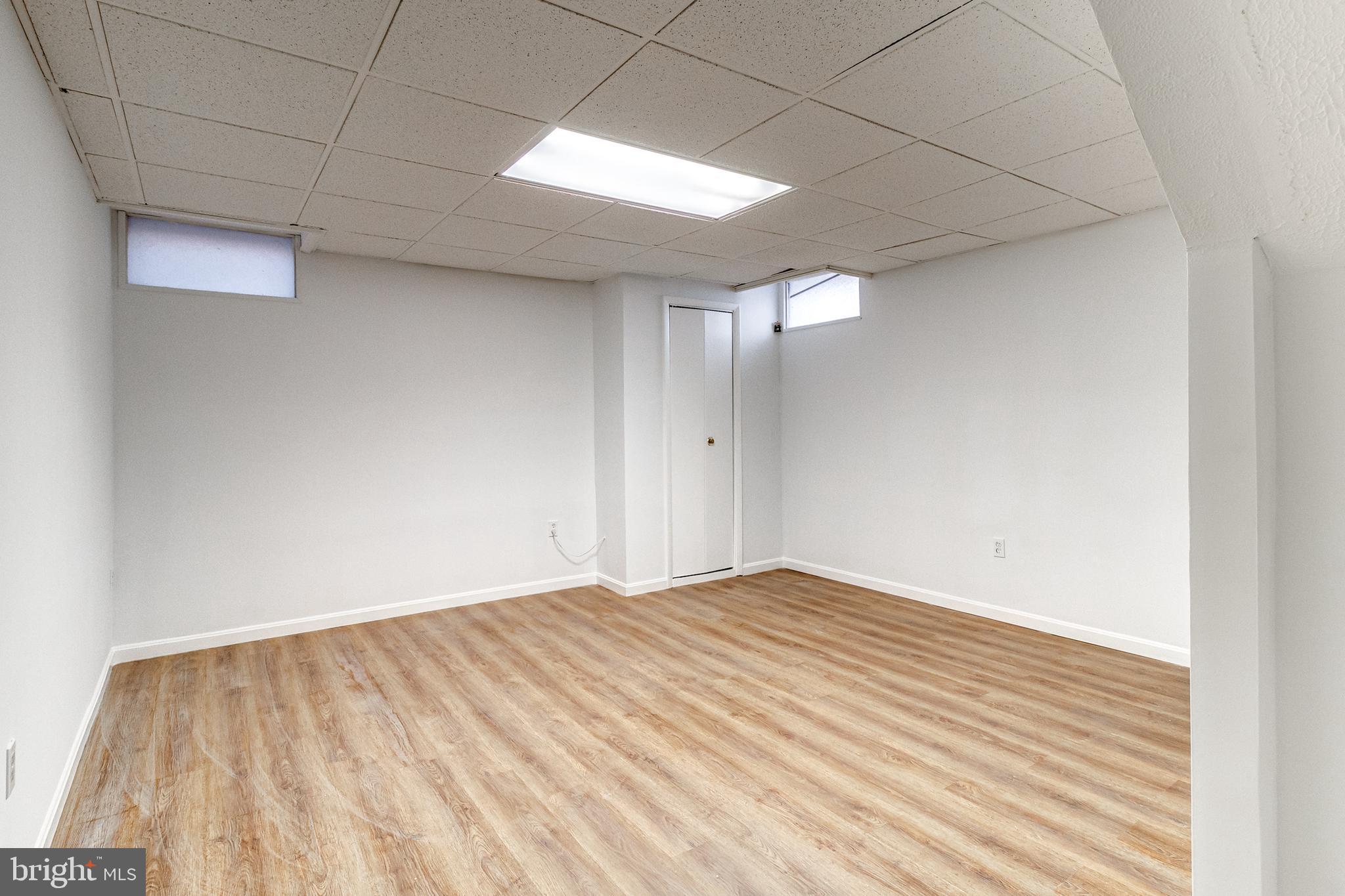 COUNTRY RIDGE - Residential