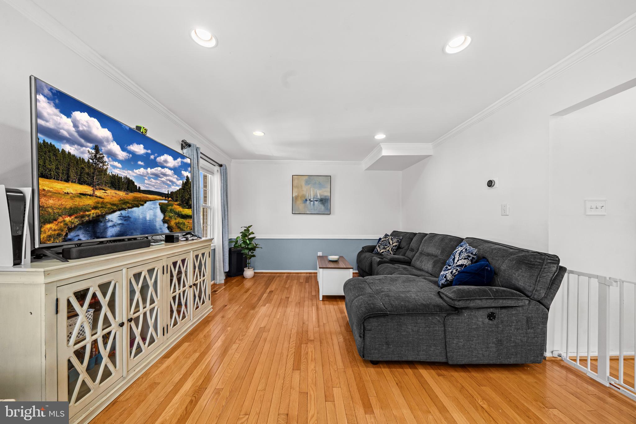 LAKE BRADDOCK - Residential