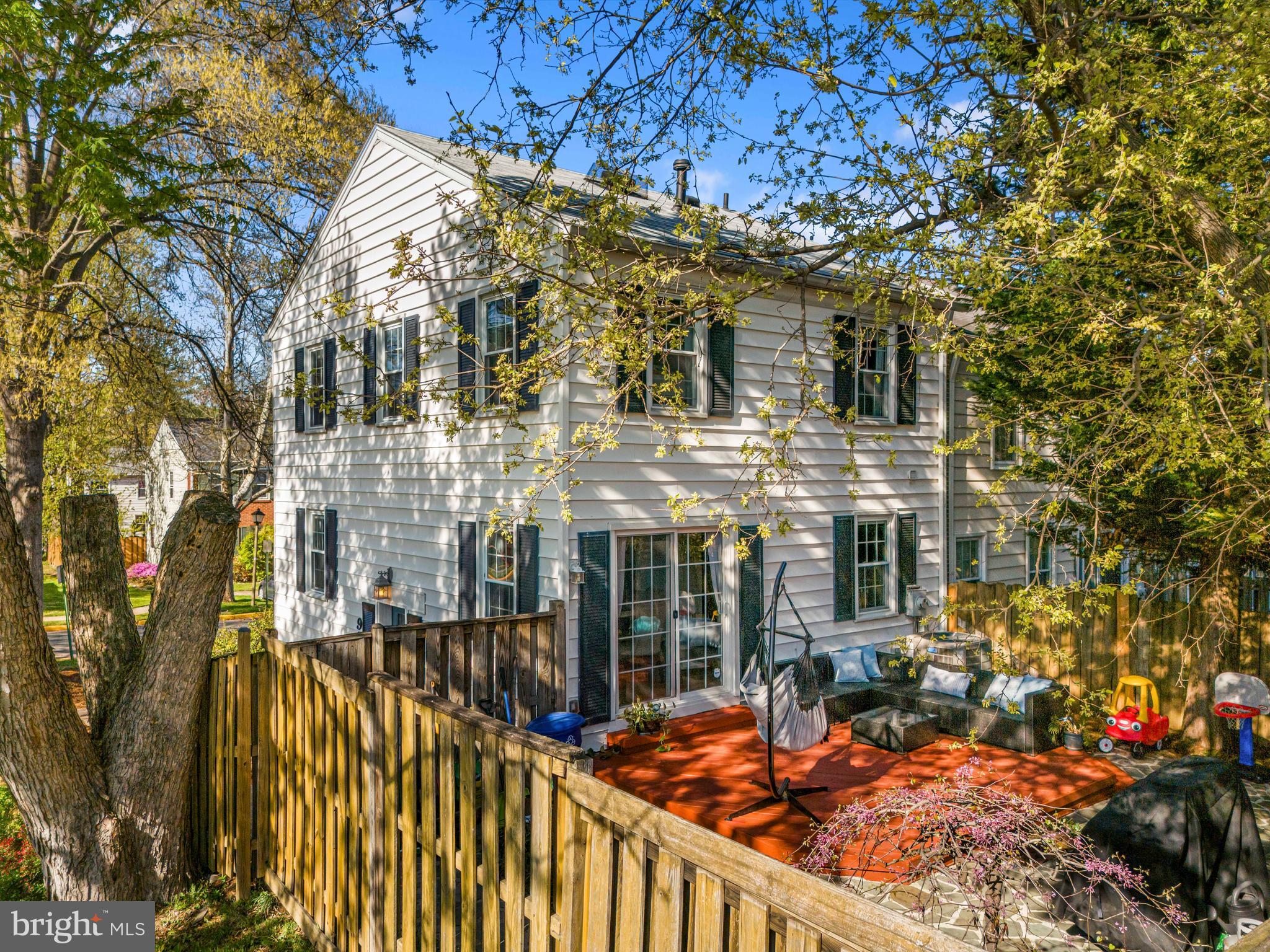 LAKE BRADDOCK - Residential