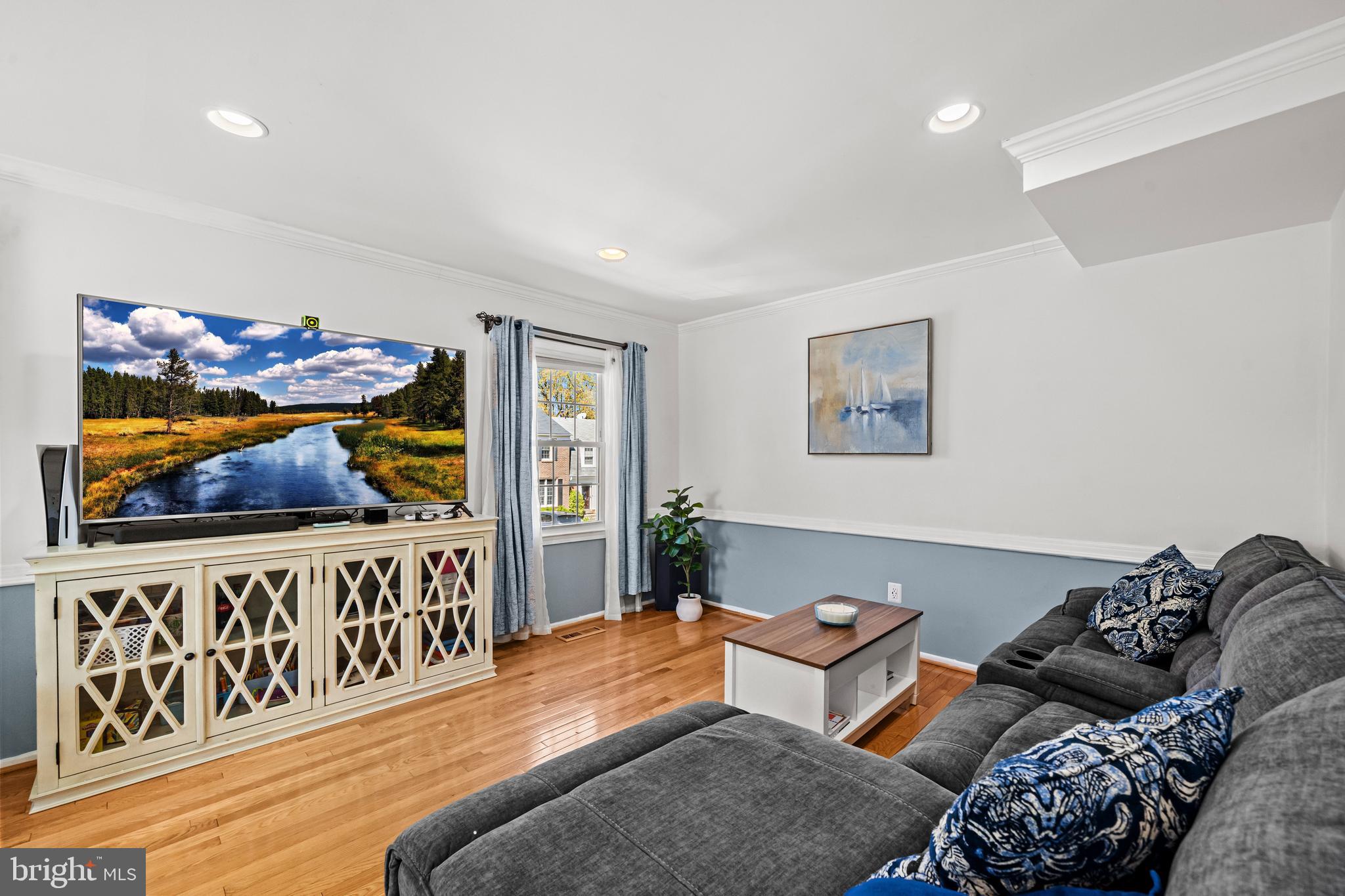 LAKE BRADDOCK - Residential