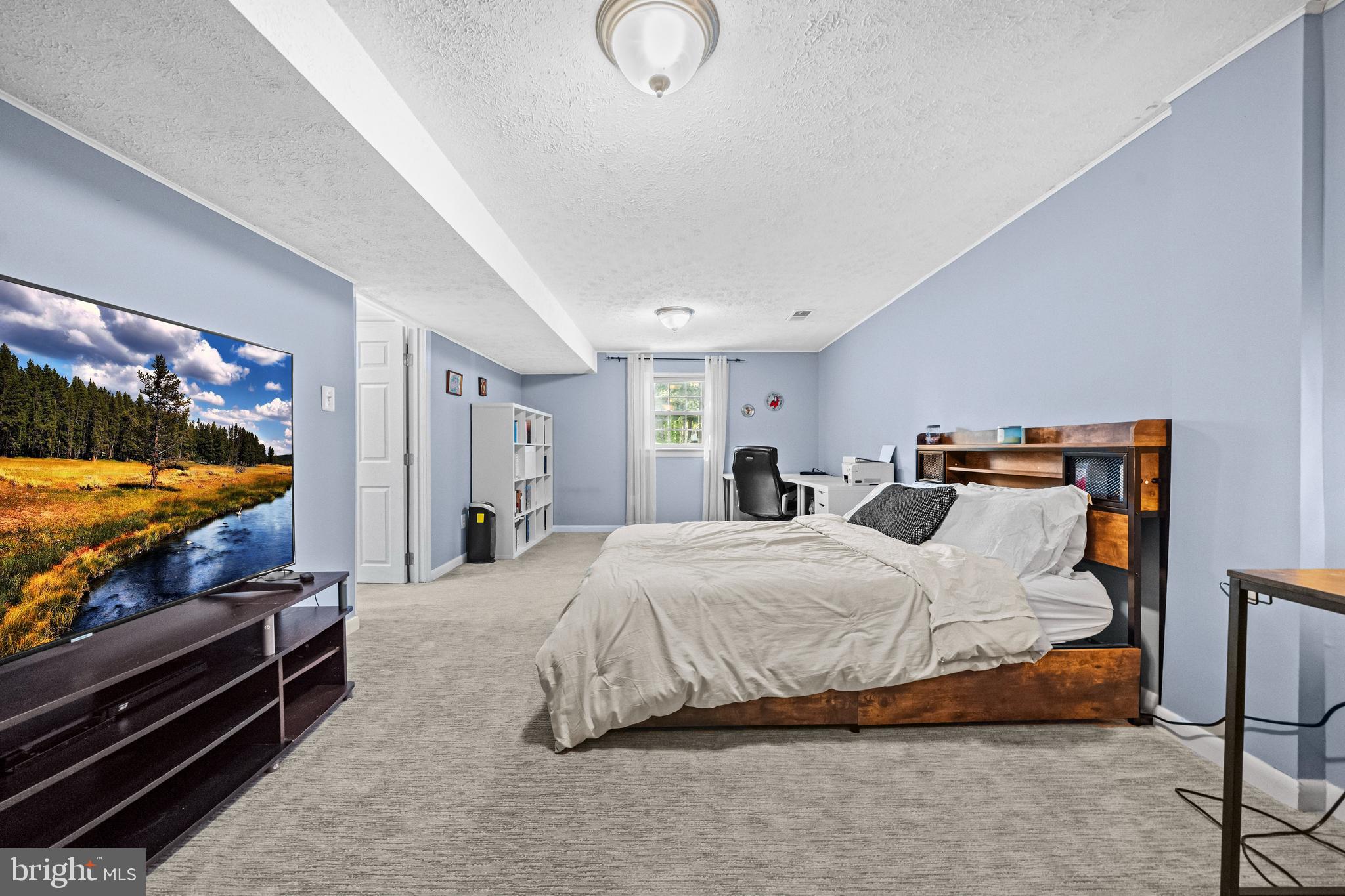 LAKE BRADDOCK - Residential