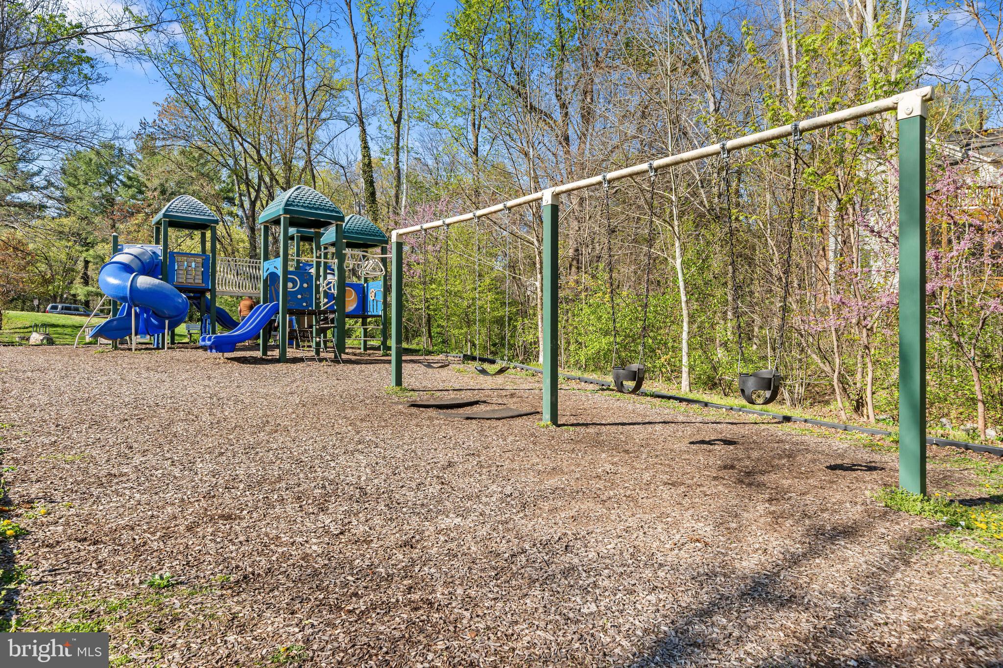 LAKE BRADDOCK - Residential