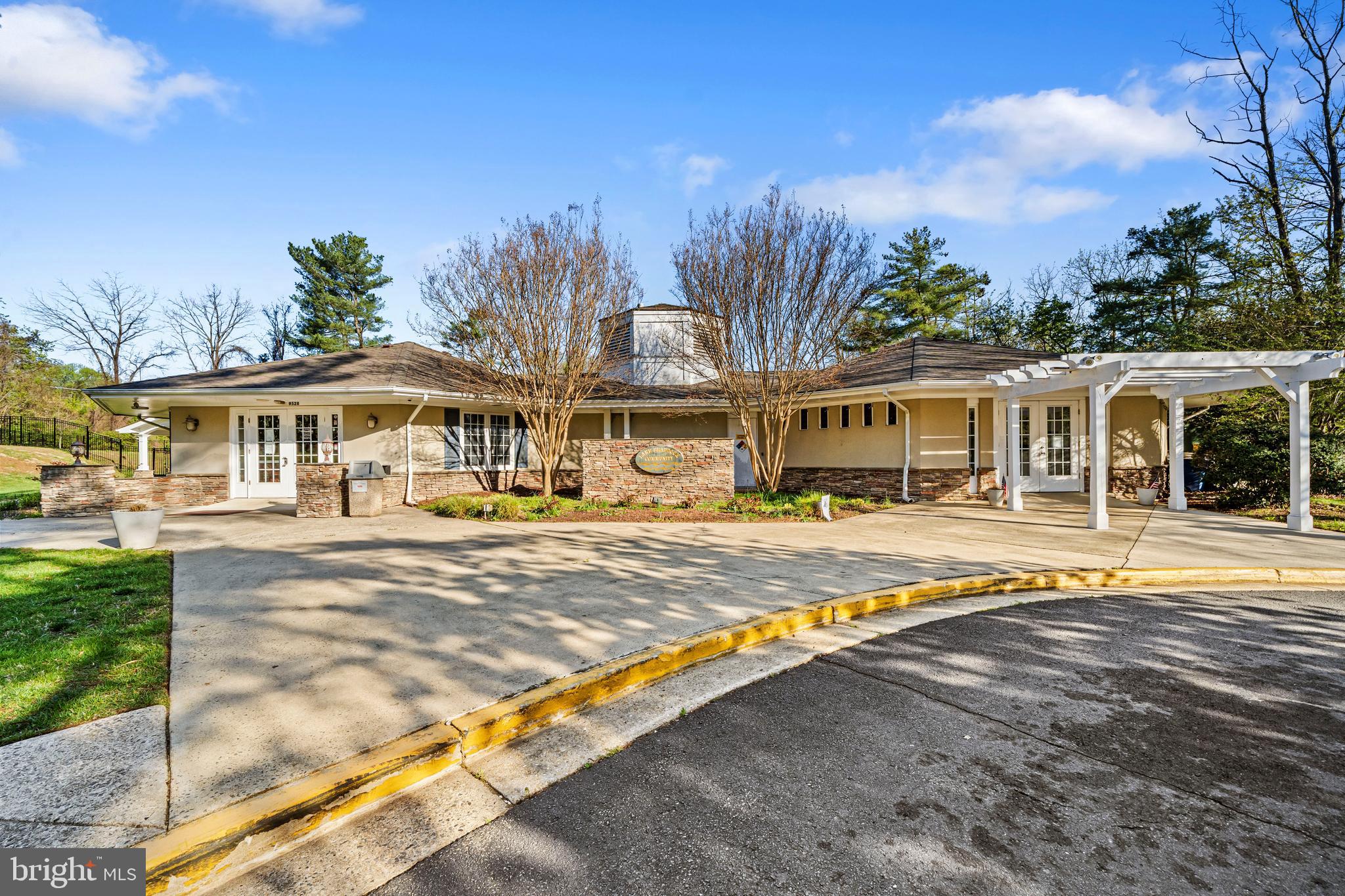 LAKE BRADDOCK - Residential