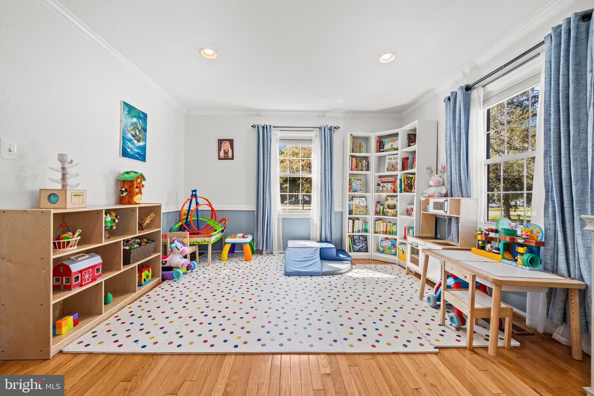 LAKE BRADDOCK - Residential