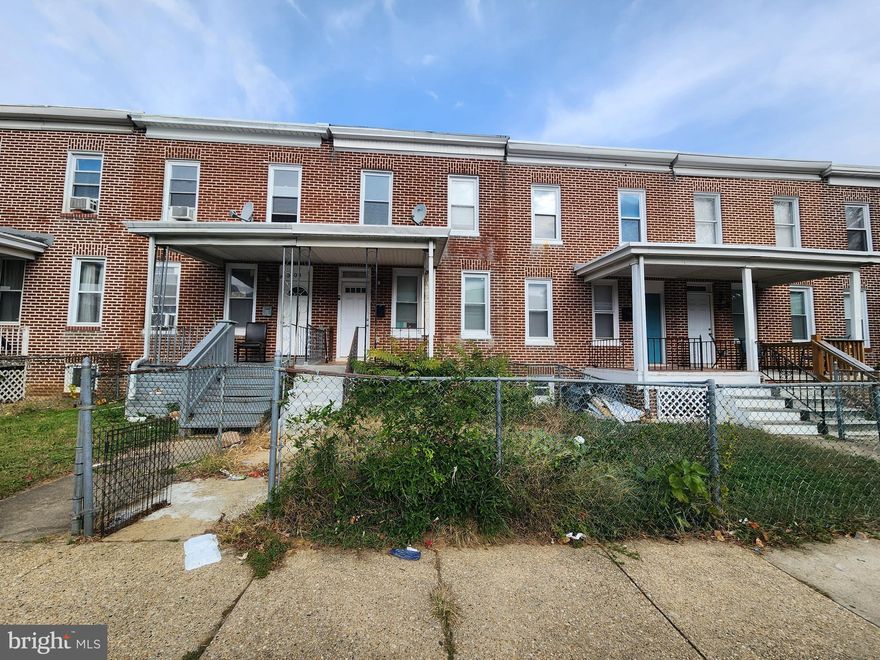 ONLINE AUCTION: Bidding begins 12/26/2025 @ 10:00 AM. Bidding ends 12/30/2025 @ 11:25 AM. List Price is Suggested Opening Bid. Deposit: $7,500.

This two storey porchfront townhouse is located in the East Baltimore neighborhood within Baltimore City. Residents can enjoy nearby attractions and facilities such as Clifton Park. Easy access to major traffic artery Belair Rd. This property is vacant.