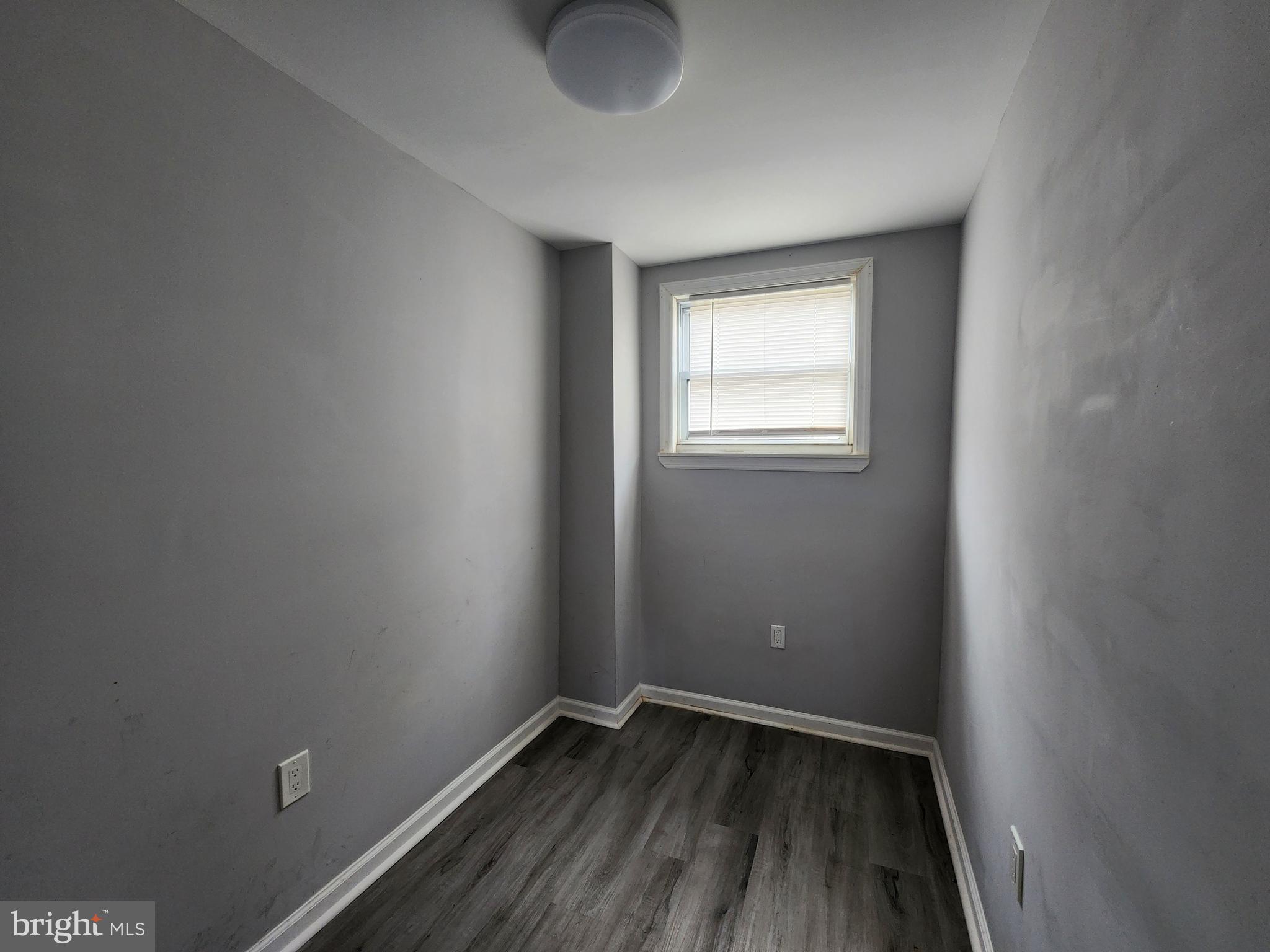 FOUR BY FOUR - Residential