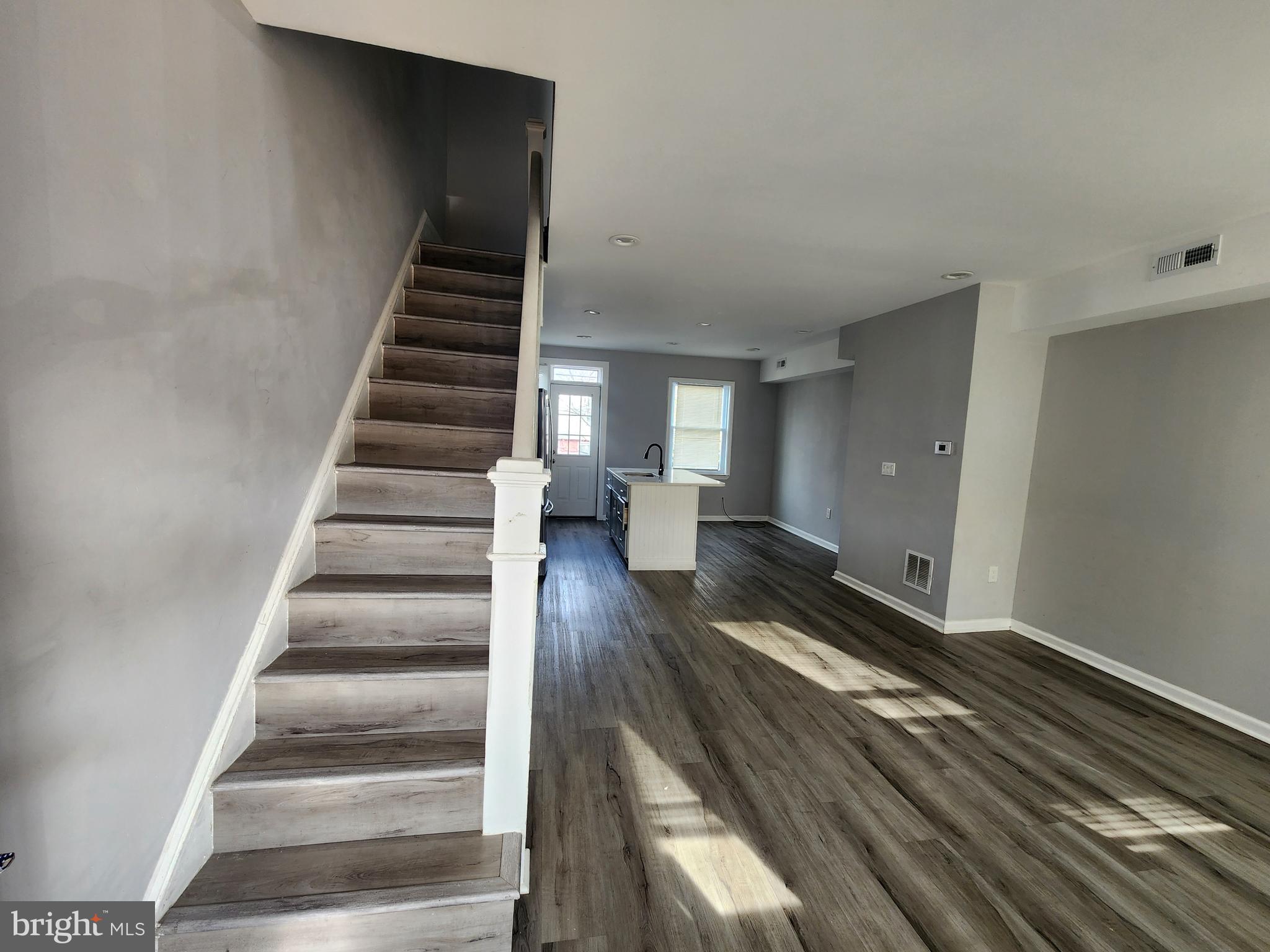 FOUR BY FOUR - Residential