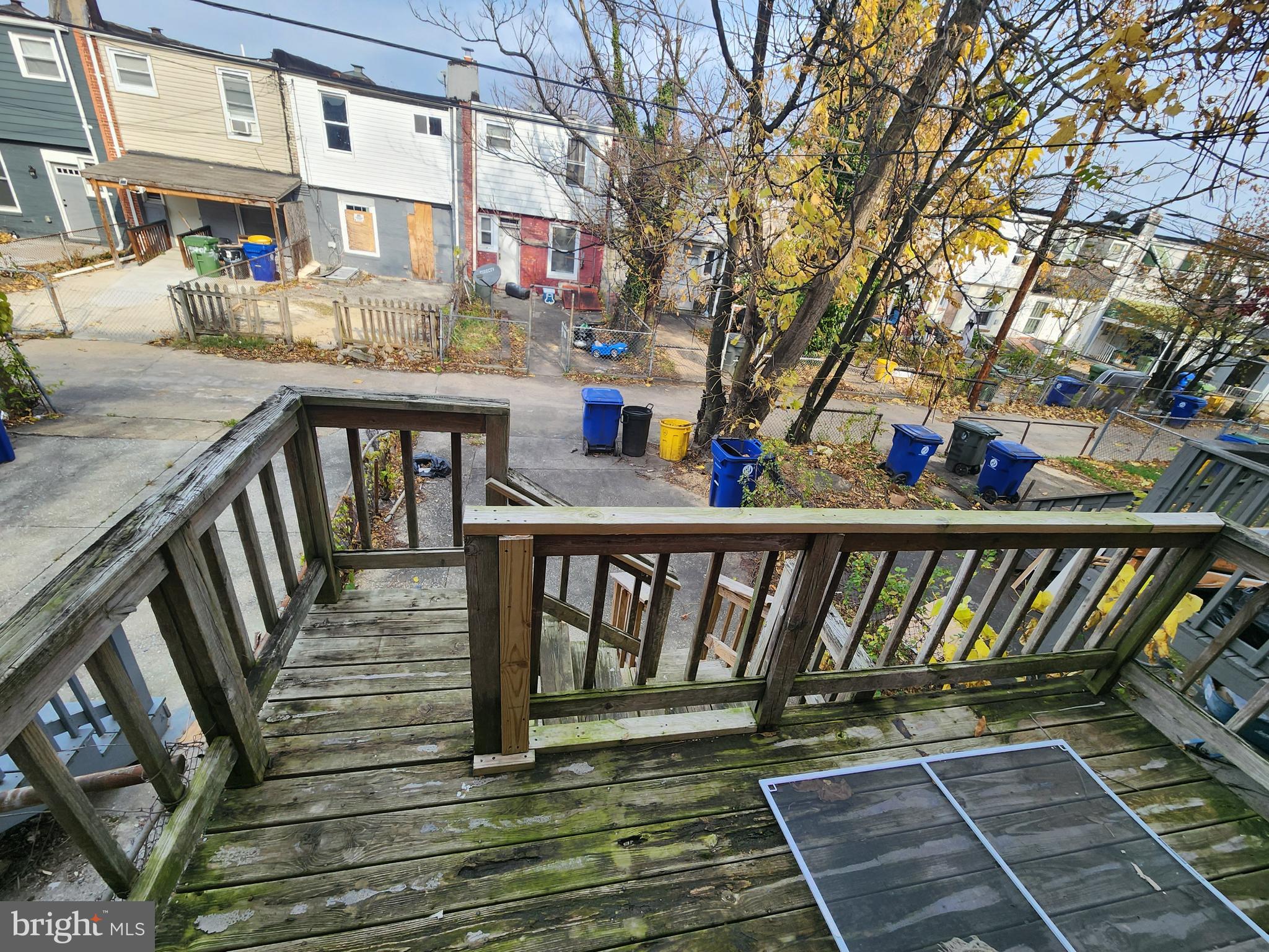 FOUR BY FOUR - Residential