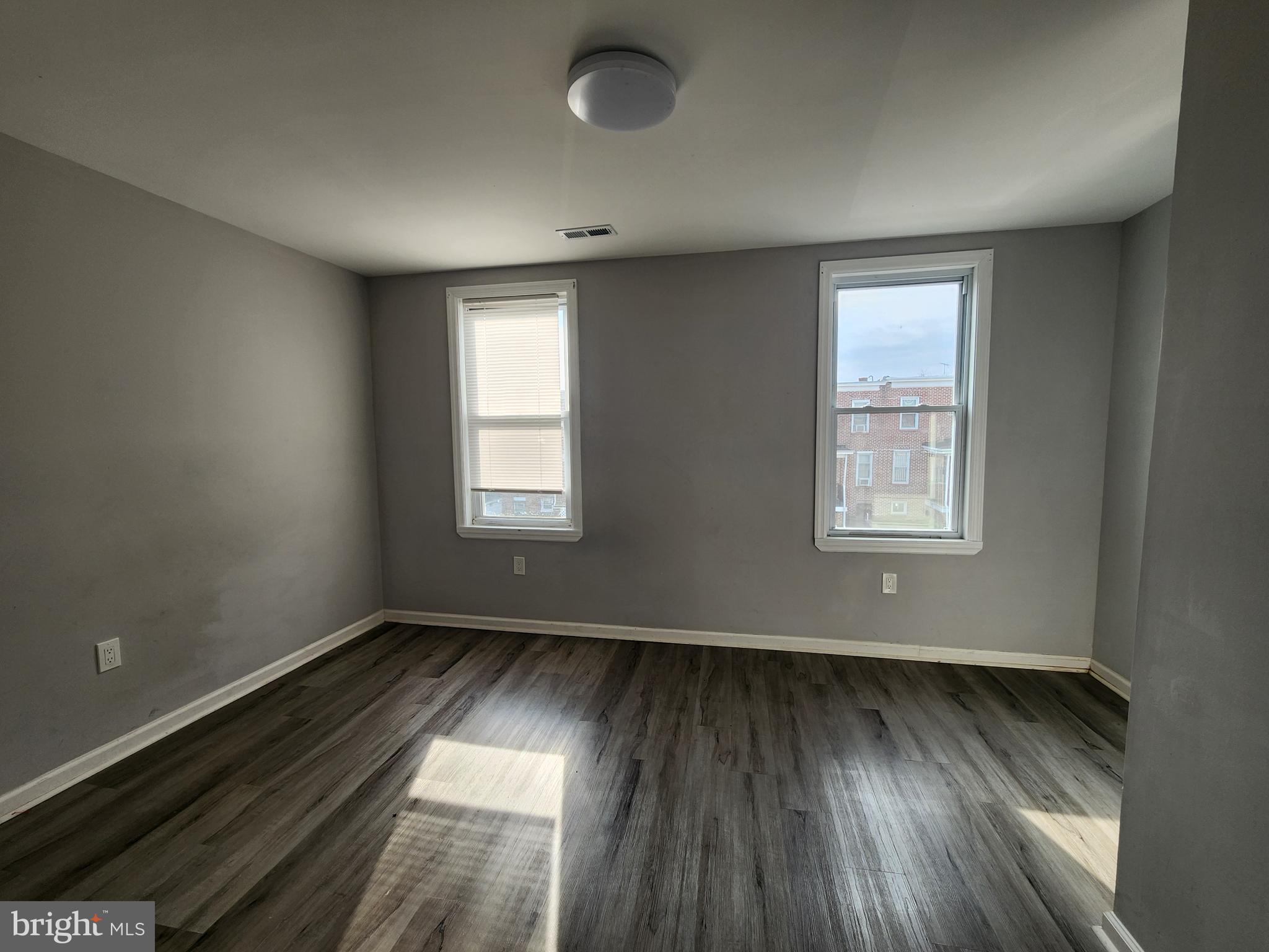 FOUR BY FOUR - Residential