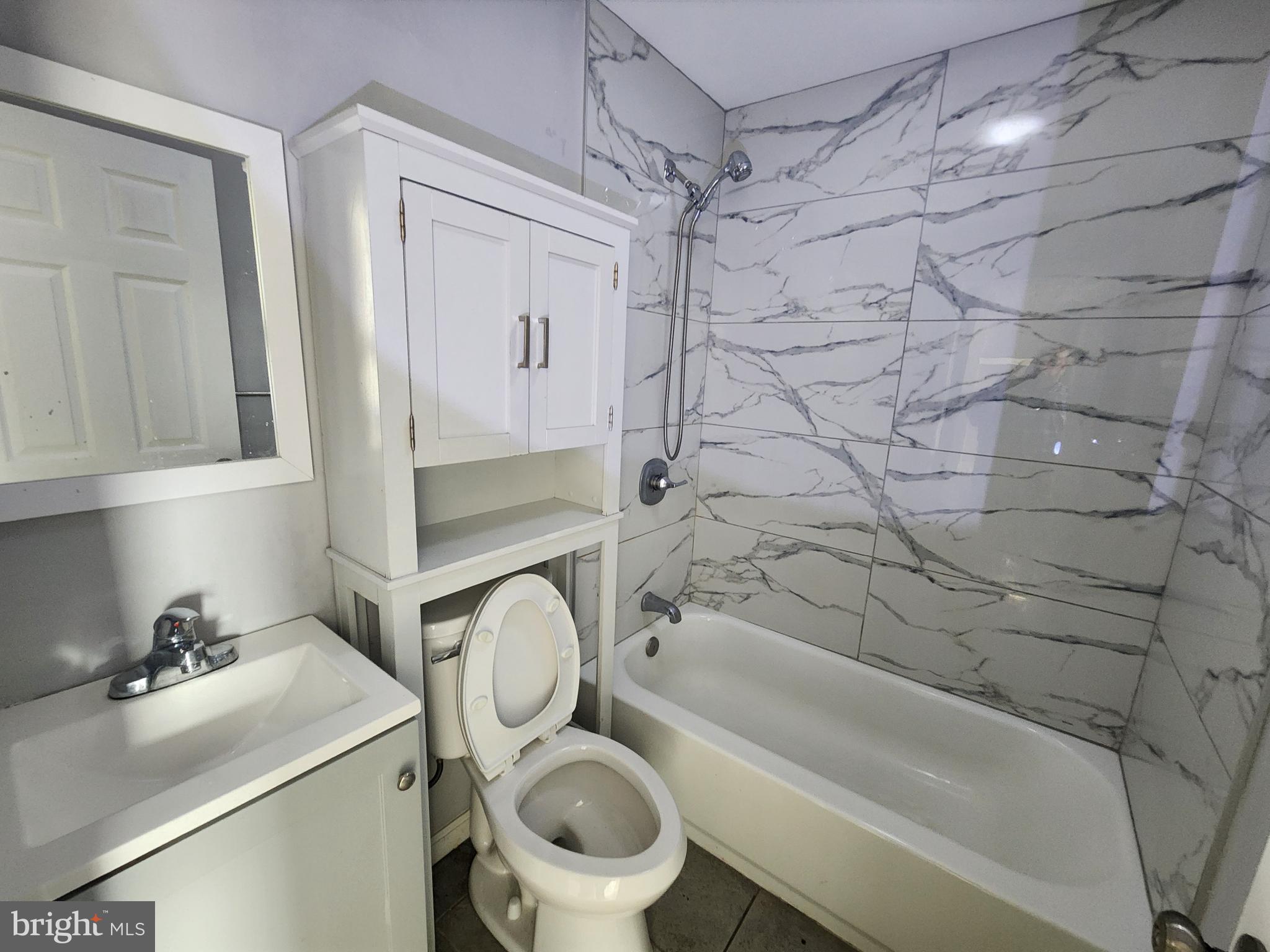 FOUR BY FOUR - Residential