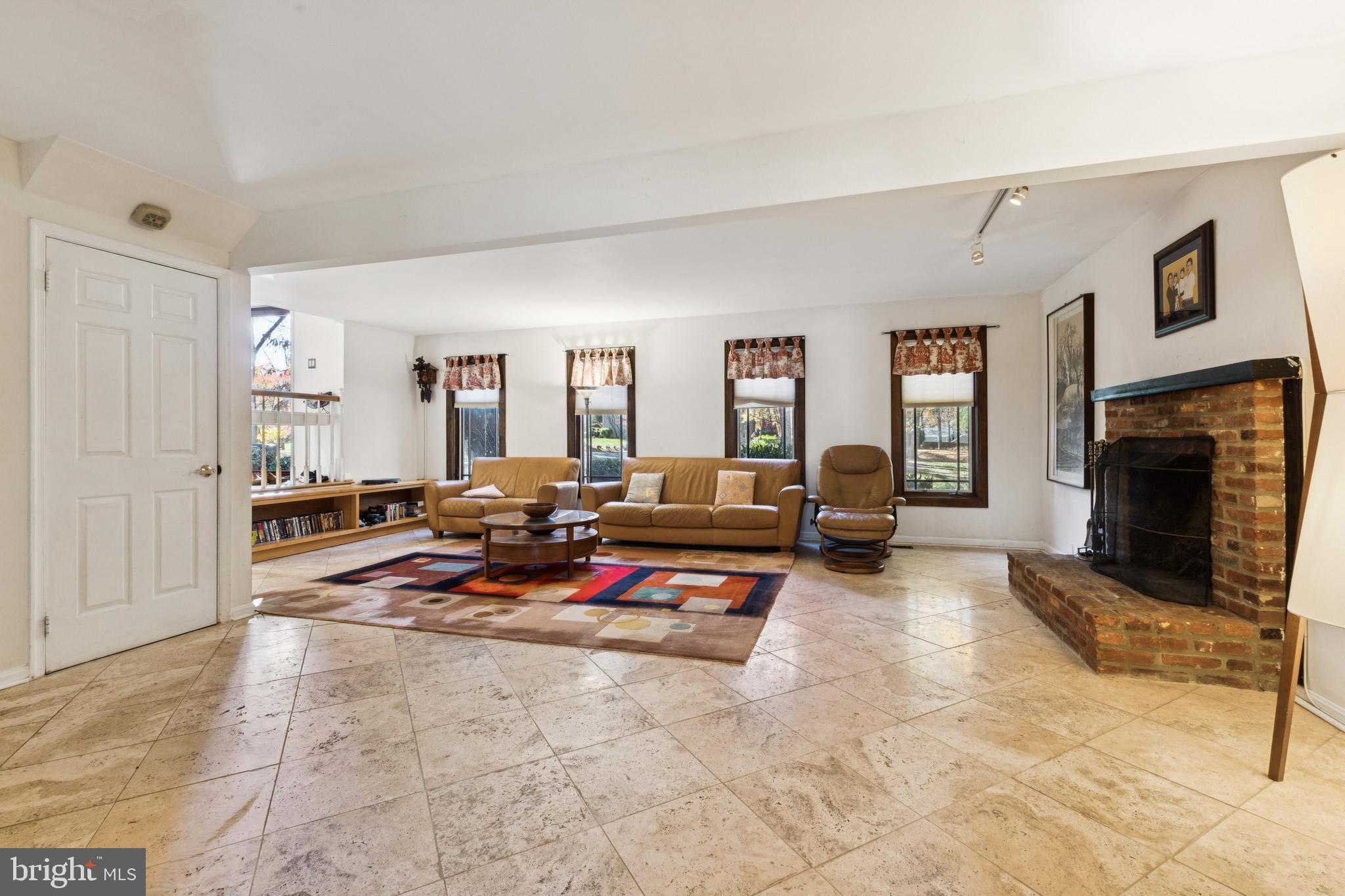 FOX VALE - Residential