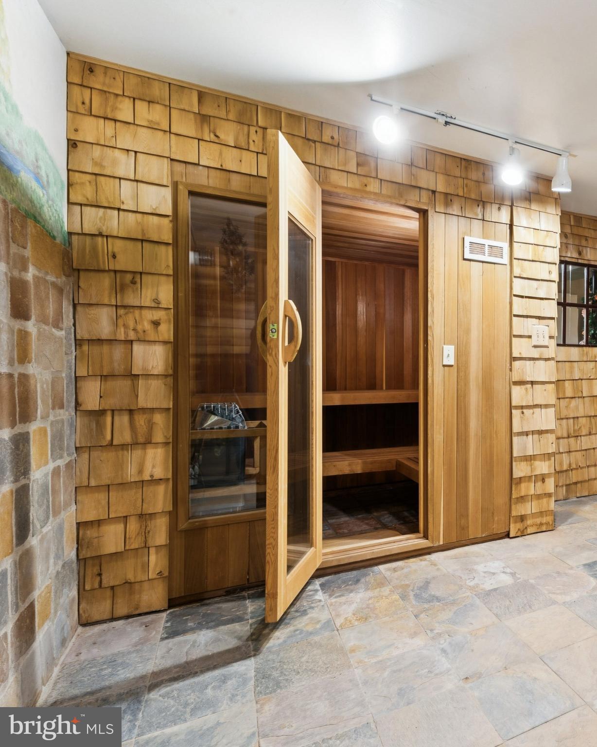 FOX VALE - Residential