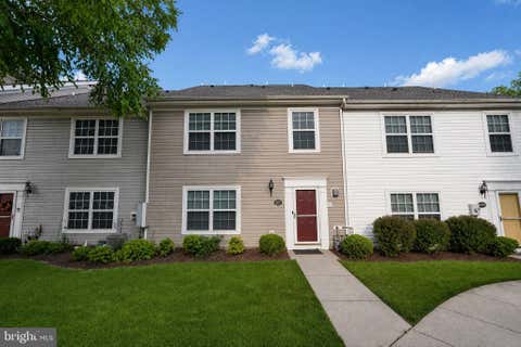 Townhouse For Rent - 43577 Patching Pond Square<br/> Loudoun County, ASHBURN, VA 20147