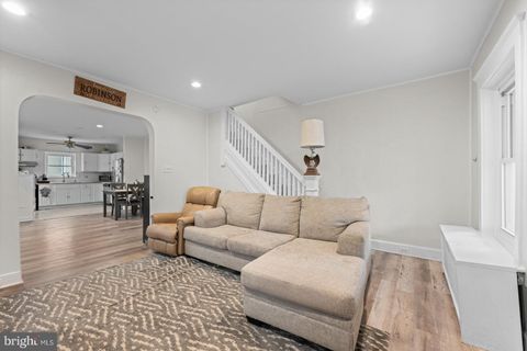 Townhouse For Sale - 1009 Queen Street<br/> POTTSTOWN, PA 19464