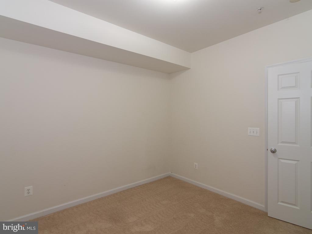 RIVER OAKS - Residential Lease