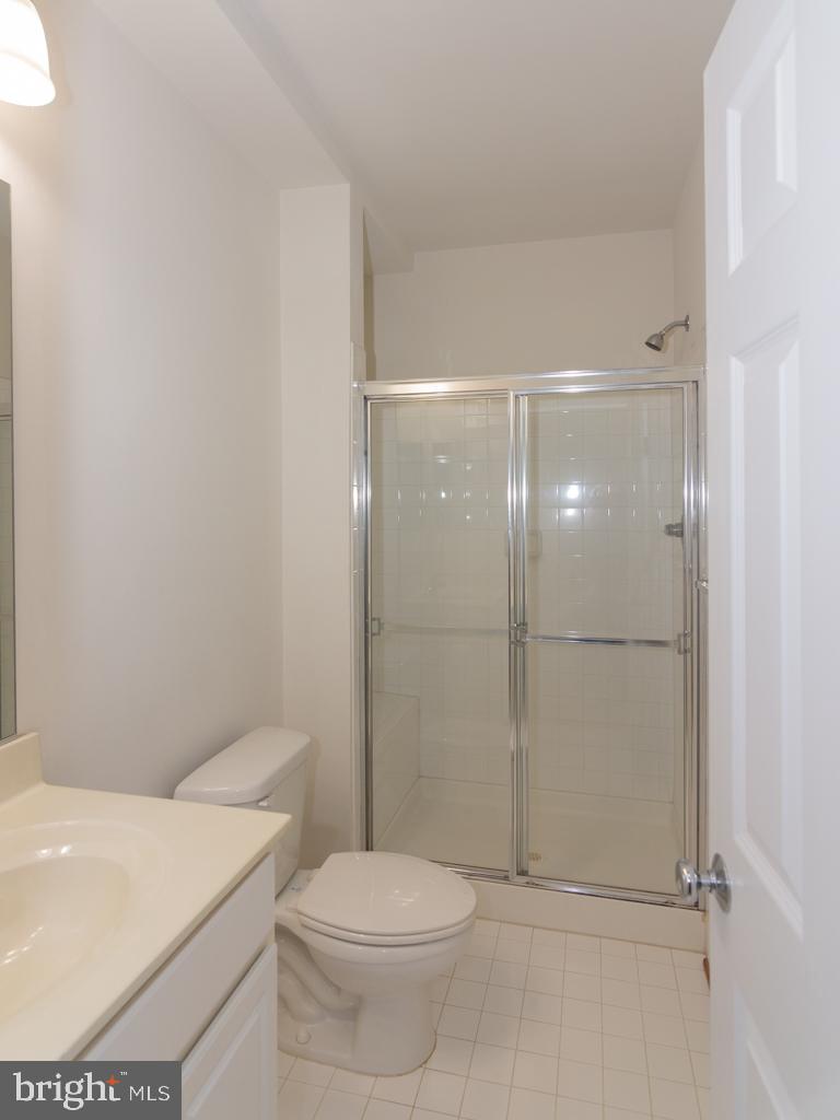 RIVER OAKS - Residential Lease