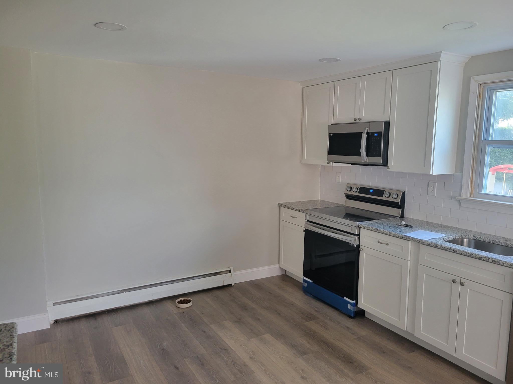 130 E 8TH AVENUE