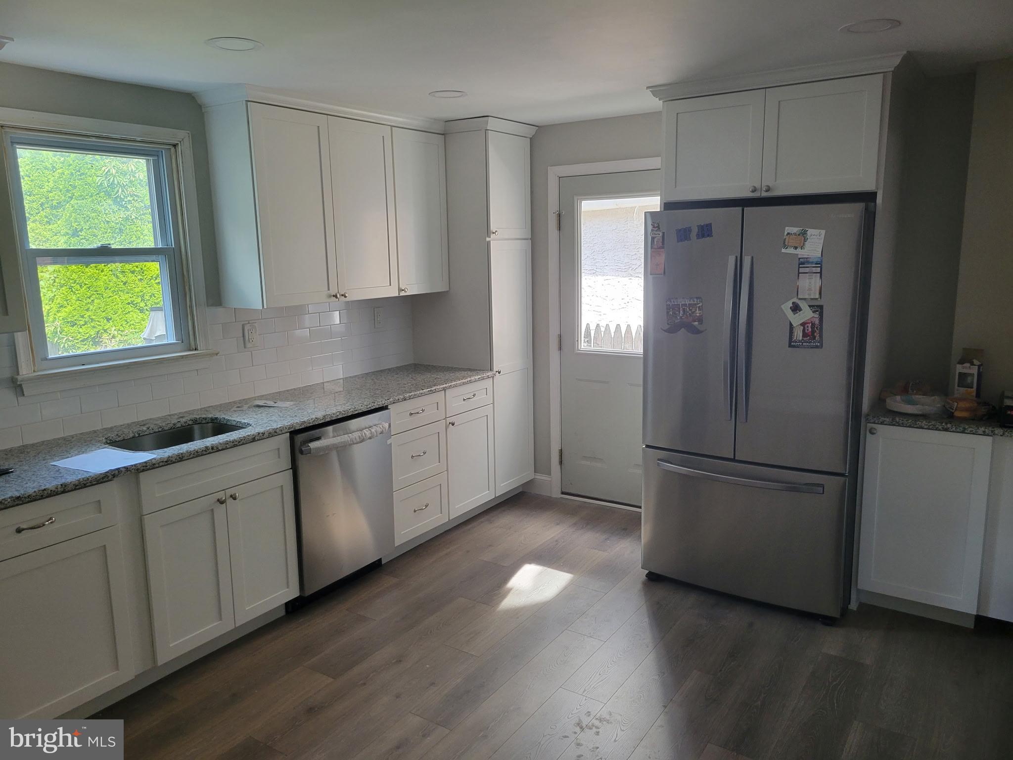 130 E 8TH AVENUE