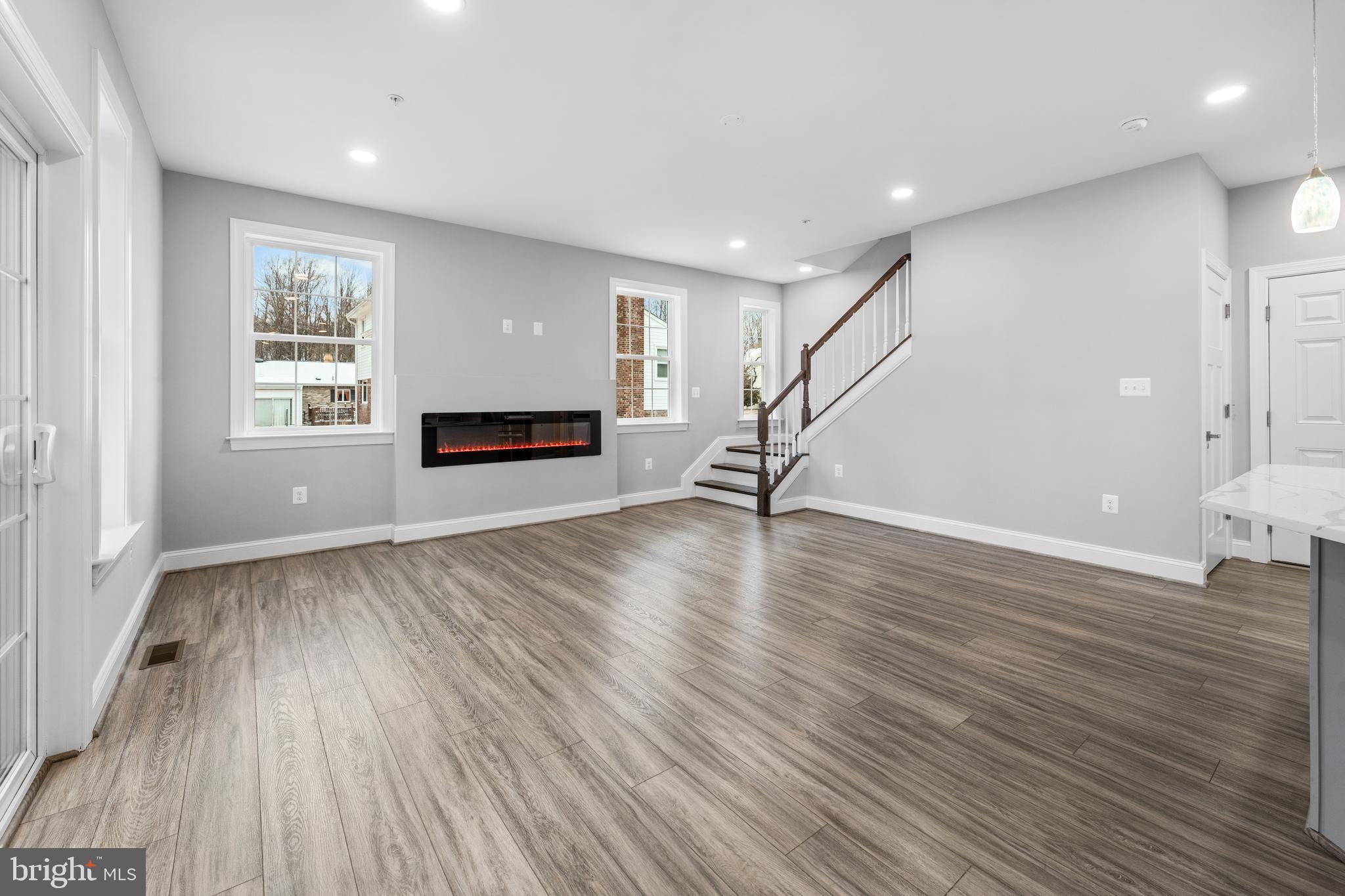 HOLMEHURST - Residential