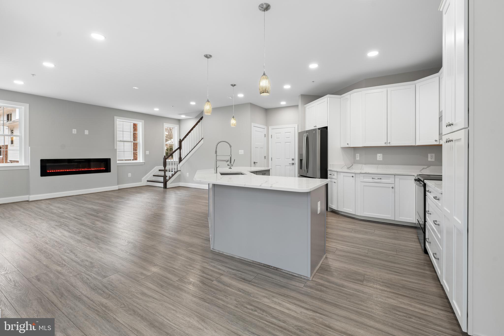 HOLMEHURST - Residential