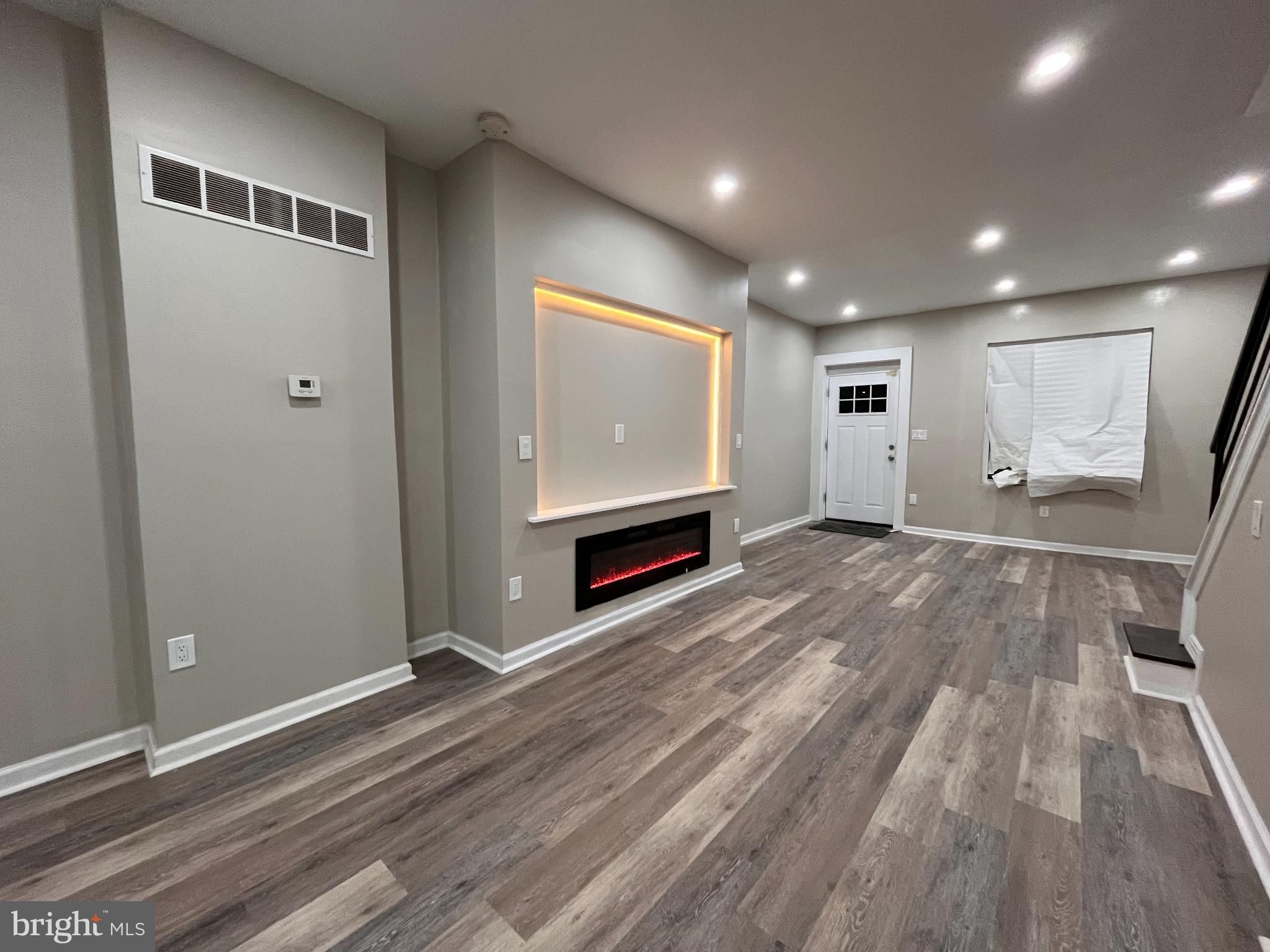 PHILADELPHIA (WEST) - Residential