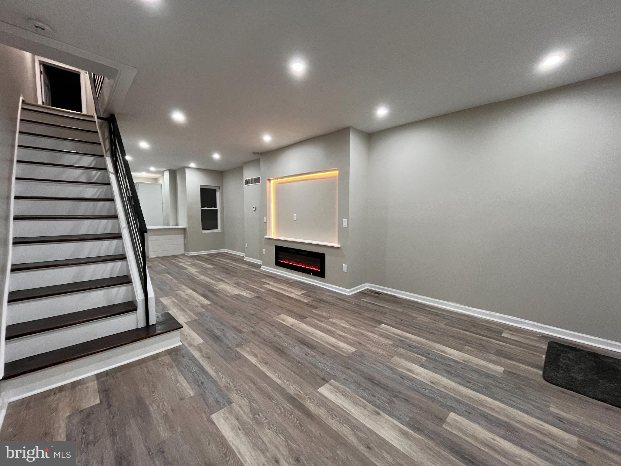 PHILADELPHIA (WEST) - Residential