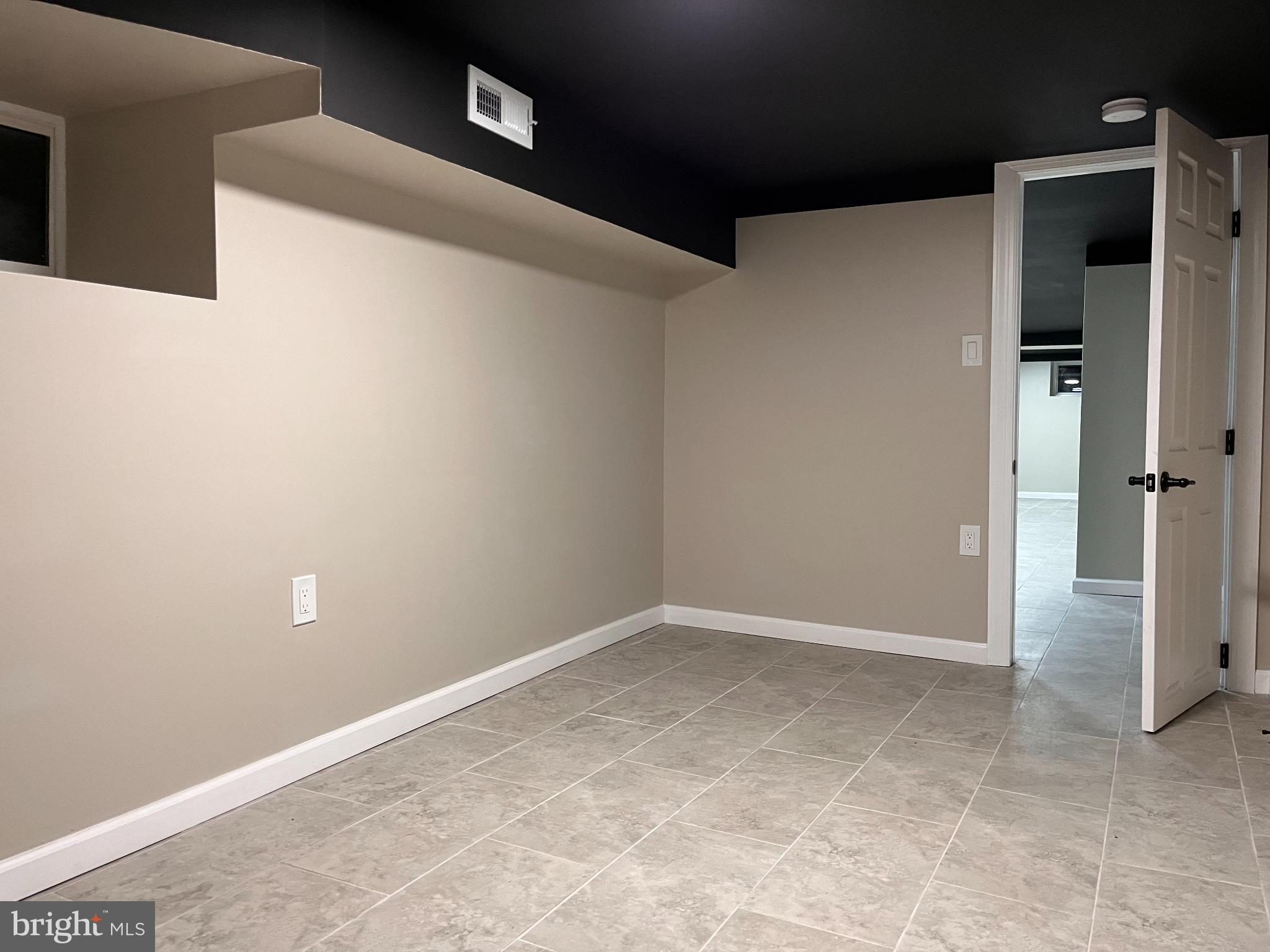 PHILADELPHIA (WEST) - Residential